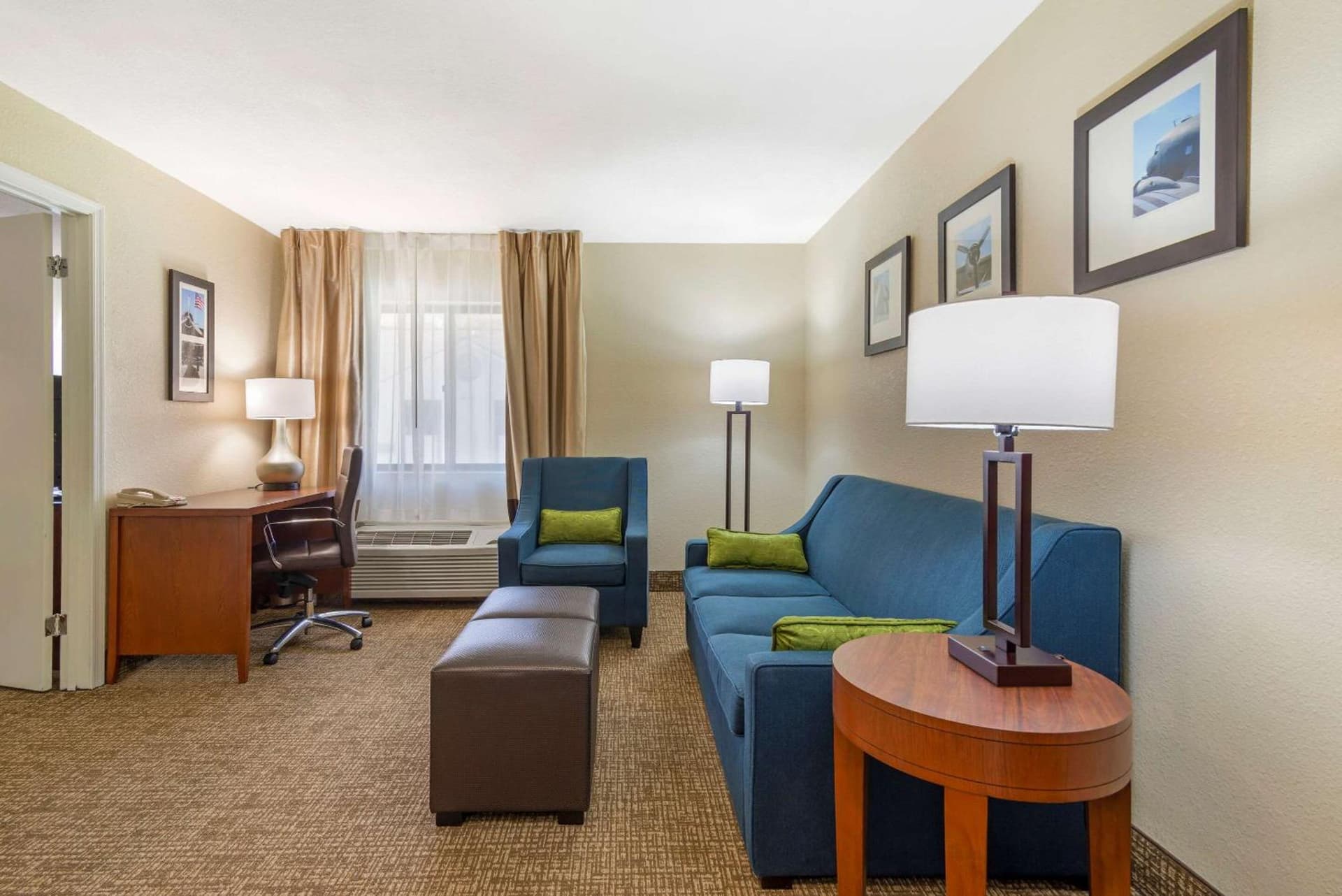 Comfort Inn & Suites - near Robins Air Force Base Main Gate gallery photo in Warner Robins, GA — image 18