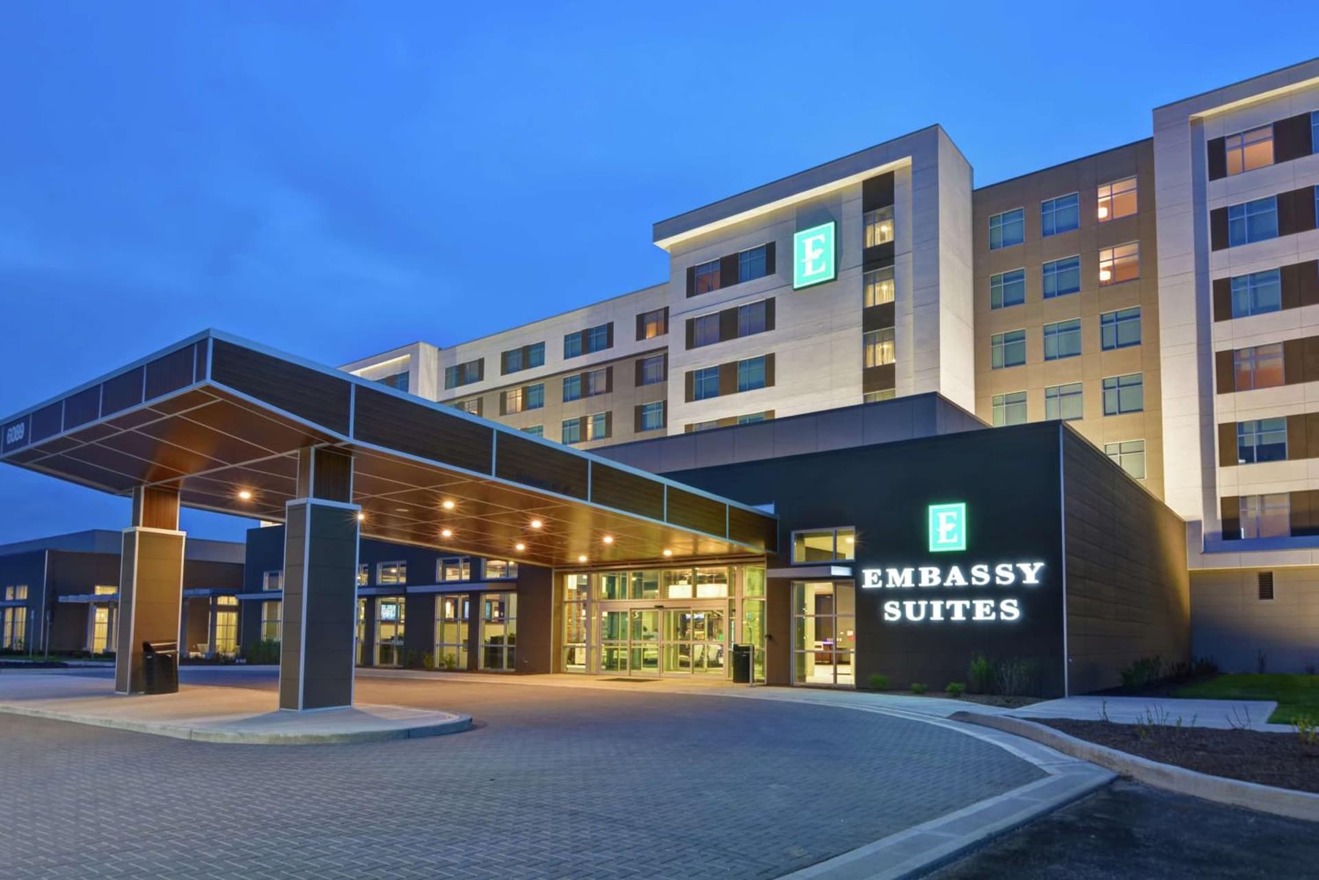 Embassy Suites By Hilton Plainfield Indianapolis Airport featured exterior or lobby in Plainfield, IN — similar hotel