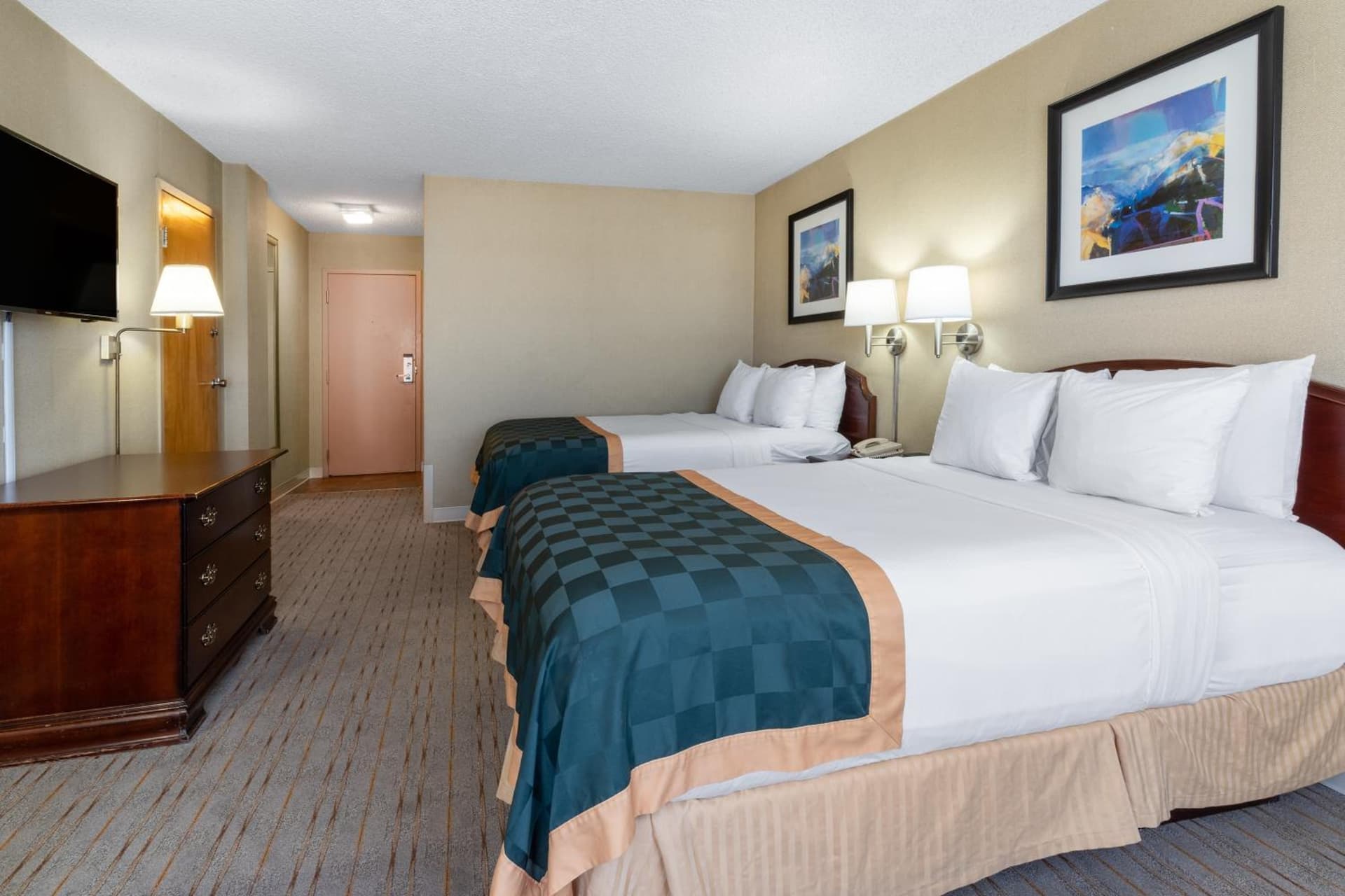 Ramada by Wyndham Reno Hotel & Casino gallery photo in Reno, NV — image 7