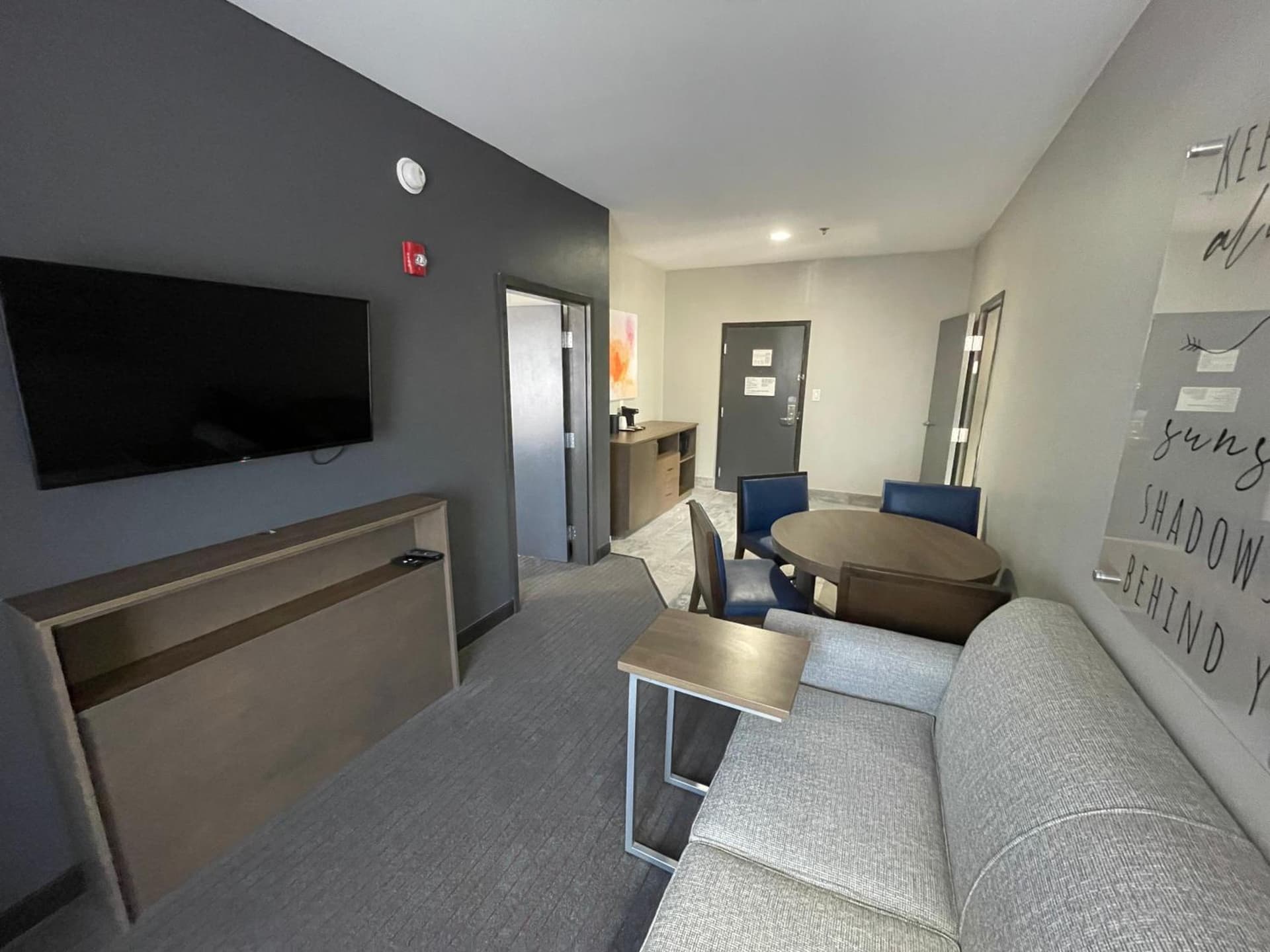 La Quinta Inn & Suites by Wyndham Augusta Fort Eisenhower gallery photo in Augusta, GA — image 8