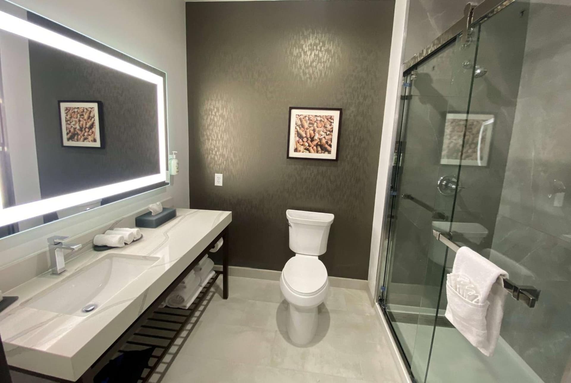 La Quinta Inn & Suites by Wyndham Galt Lodi North gallery photo in Galt, CA — image 53