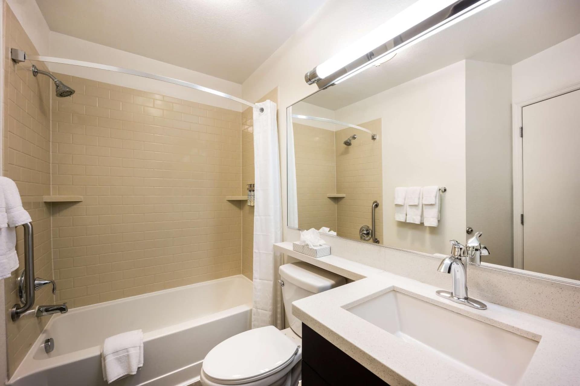 Sonesta Simply Suites Irvine Spectrum gallery photo in Irvine, CA — image 20