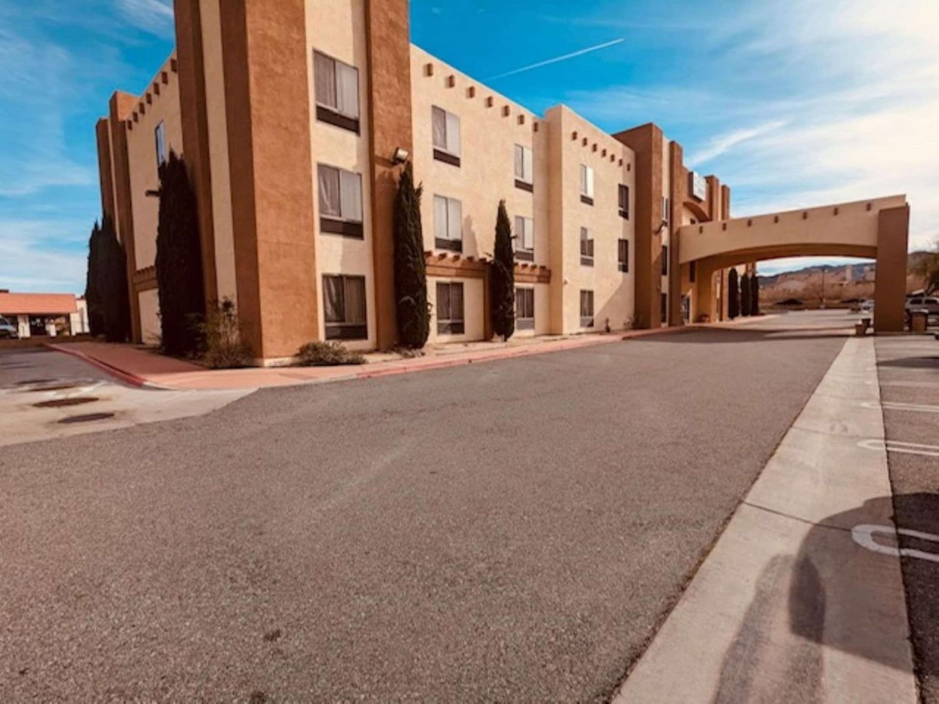 Spark by Hilton Yucca Valley Joshua Tree featured exterior or lobby in Yucca Valley, CA — similar hotel