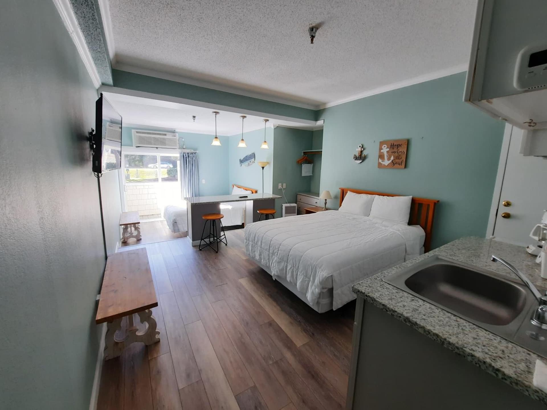 Palm Suites gallery photo in Atlantic Beach, NC — image 10