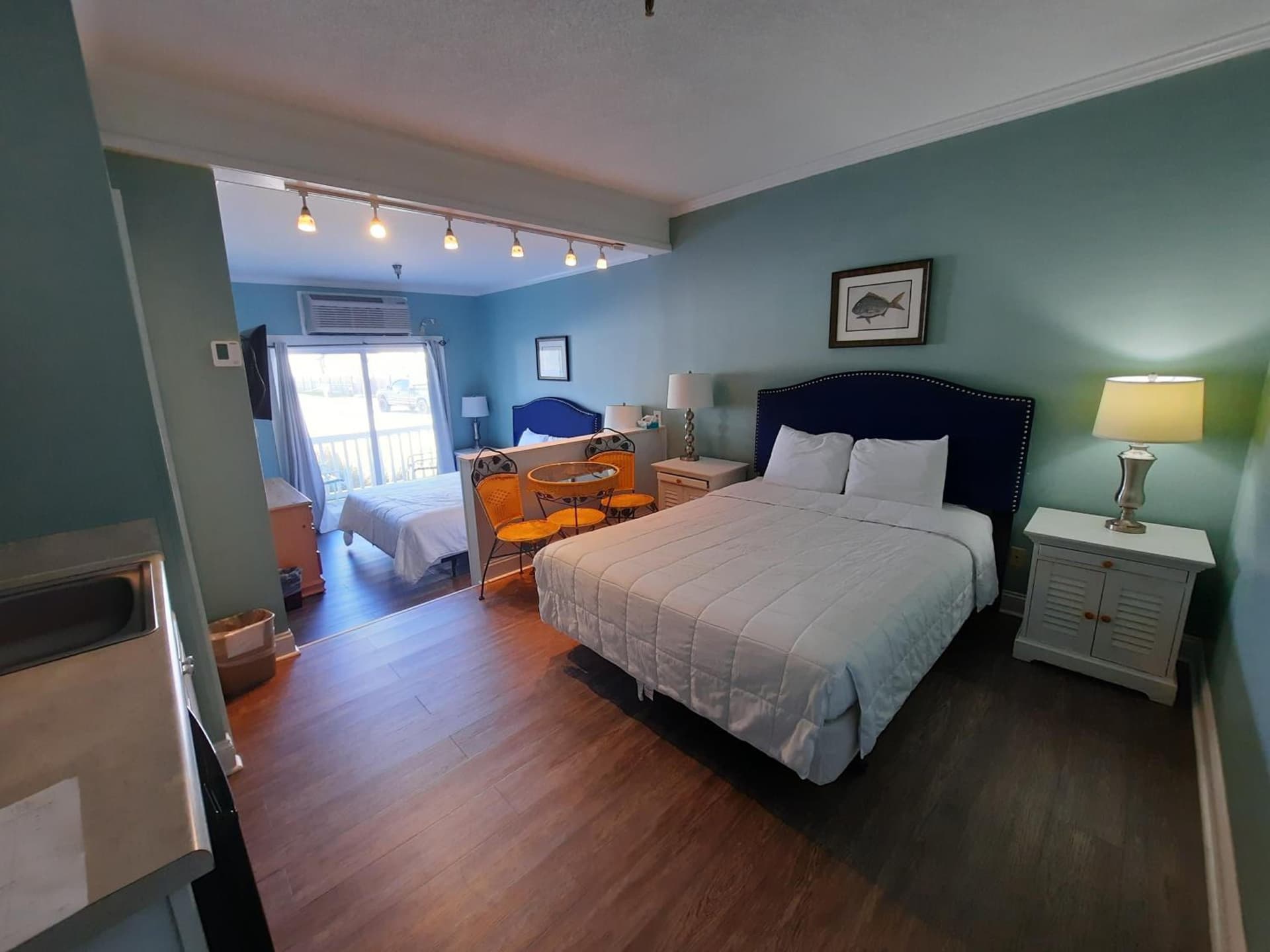Palm Suites property views in Atlantic Beach, NC — gallery photo 3