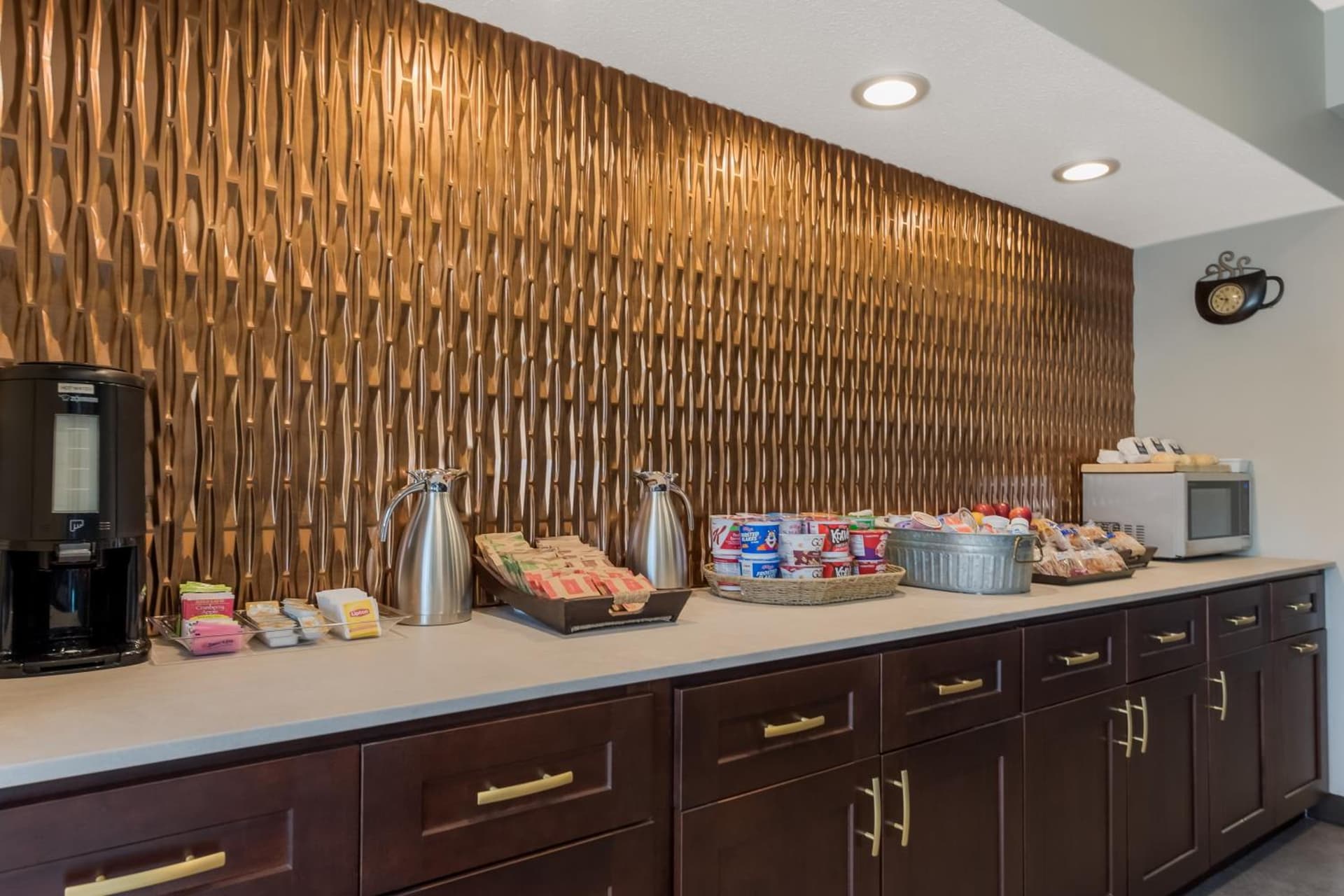 SureStay Plus Hotel by Best Western Highland Poughkeepsie gallery photo in Highland, NY — image 9