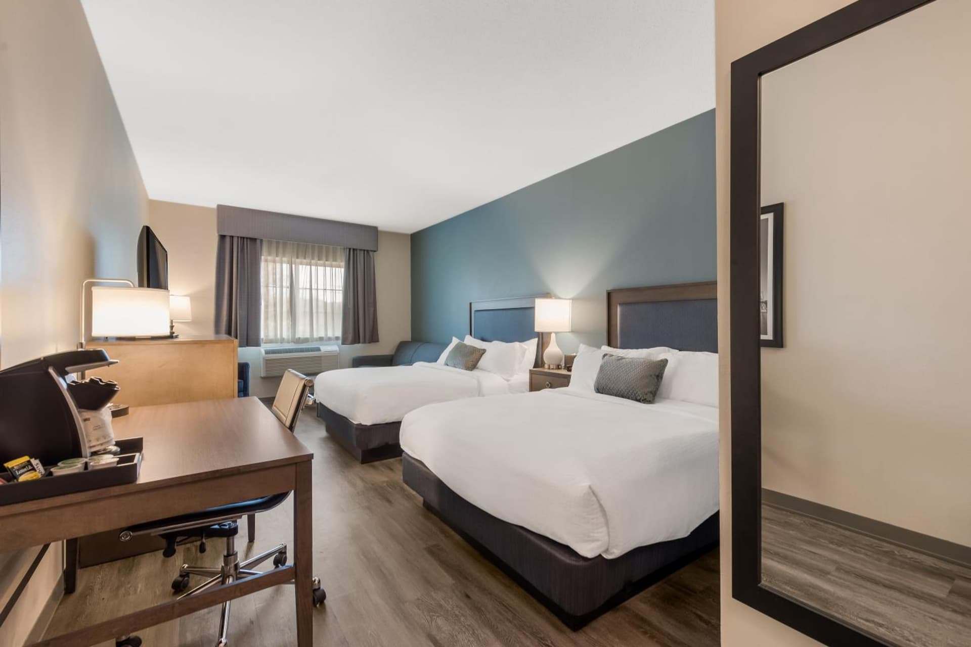 SureStay Plus Hotel by Best Western Highland Poughkeepsie gallery photo in Highland, NY — image 4