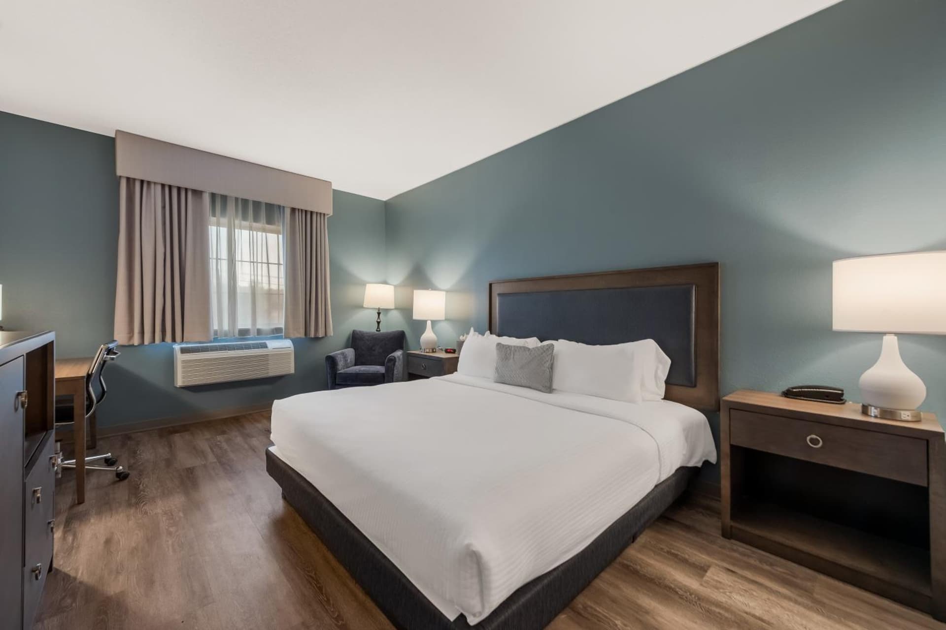 SureStay Plus Hotel by Best Western Highland Poughkeepsie gallery photo in Highland, NY — image 15
