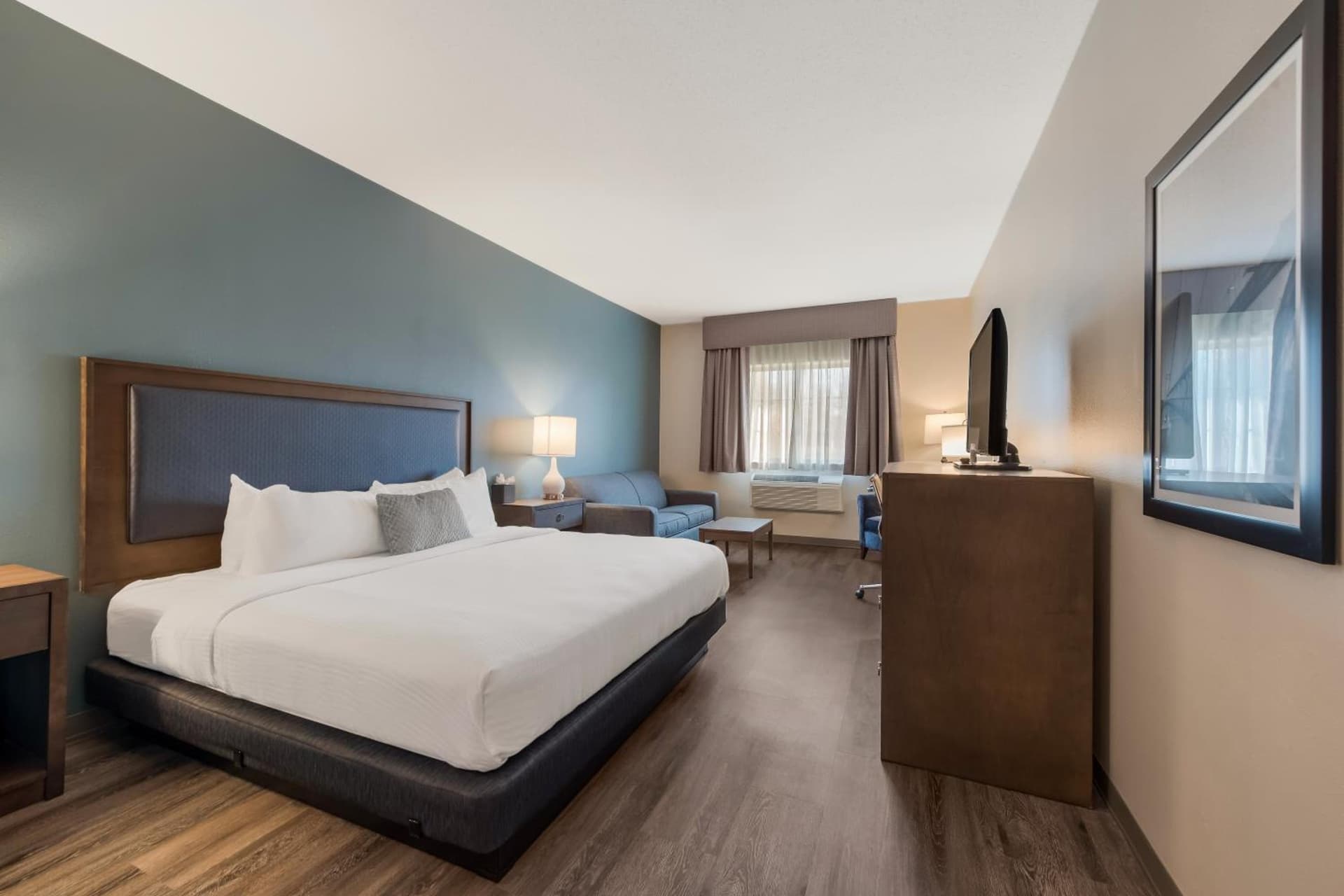 SureStay Plus Hotel by Best Western Highland Poughkeepsie gallery photo in Highland, NY — image 29