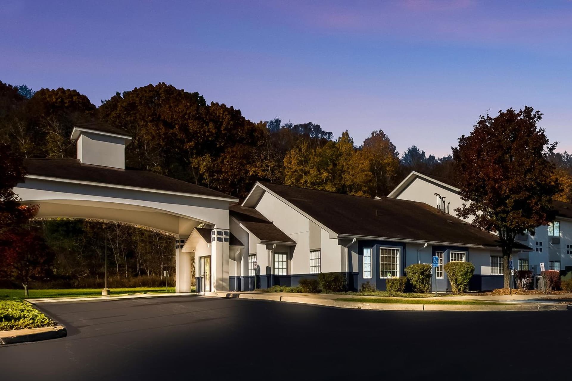 SureStay Plus Hotel by Best Western Highland Poughkeepsie gallery photo in Highland, NY — image 22