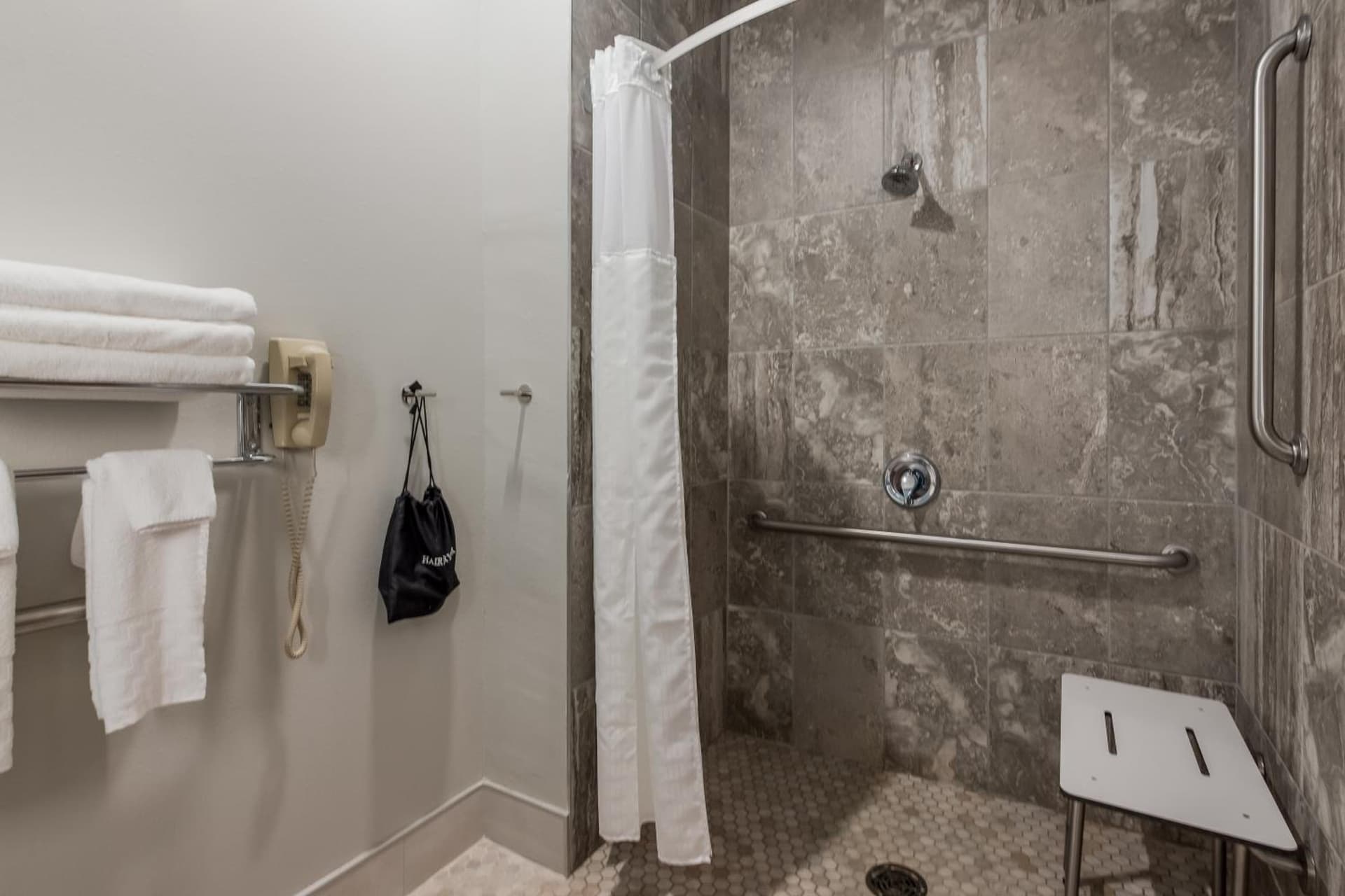 SureStay Plus Hotel by Best Western Highland Poughkeepsie gallery photo in Highland, NY — image 21