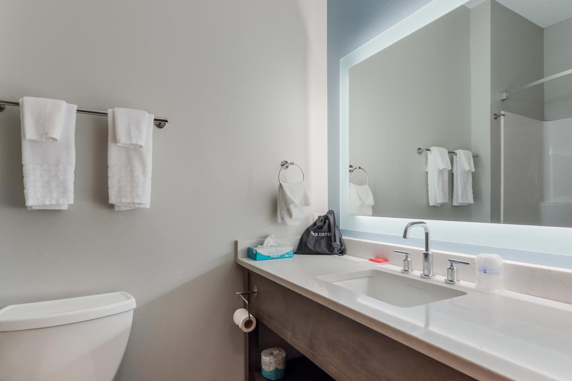 SureStay Plus Hotel by Best Western Highland Poughkeepsie gallery photo in Highland, NY — image 28