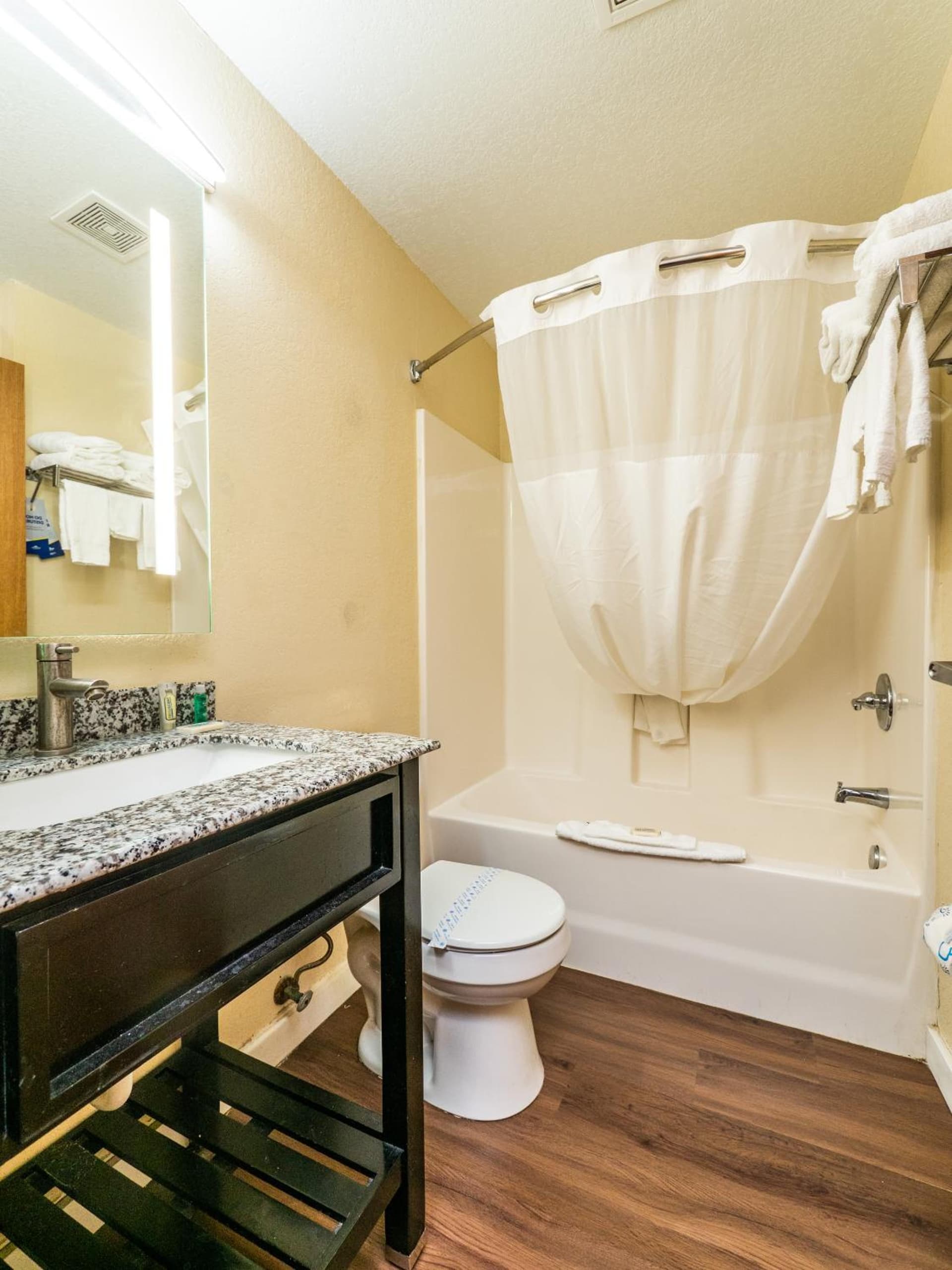 Microtel Inn and Suites Ocala gallery photo in Ocala, FL — image 34