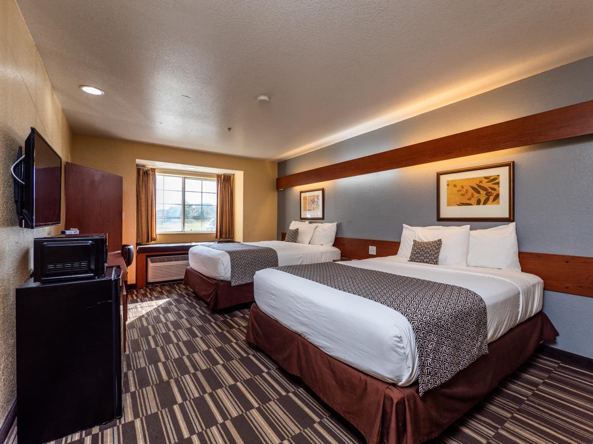 Microtel Inn and Suites Ocala gallery photo in Ocala, FL — image 23