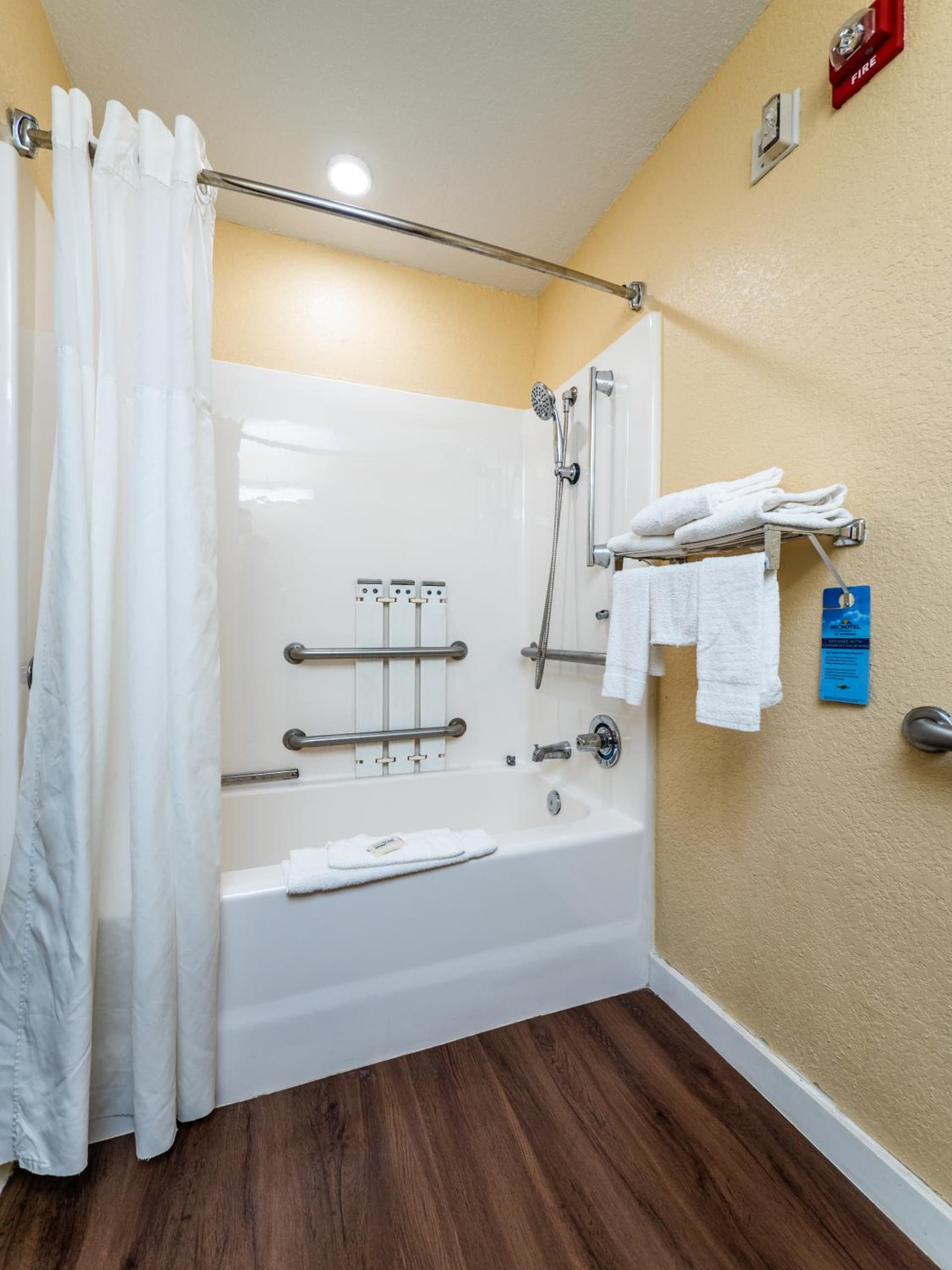 Microtel Inn and Suites Ocala gallery photo in Ocala, FL — image 8