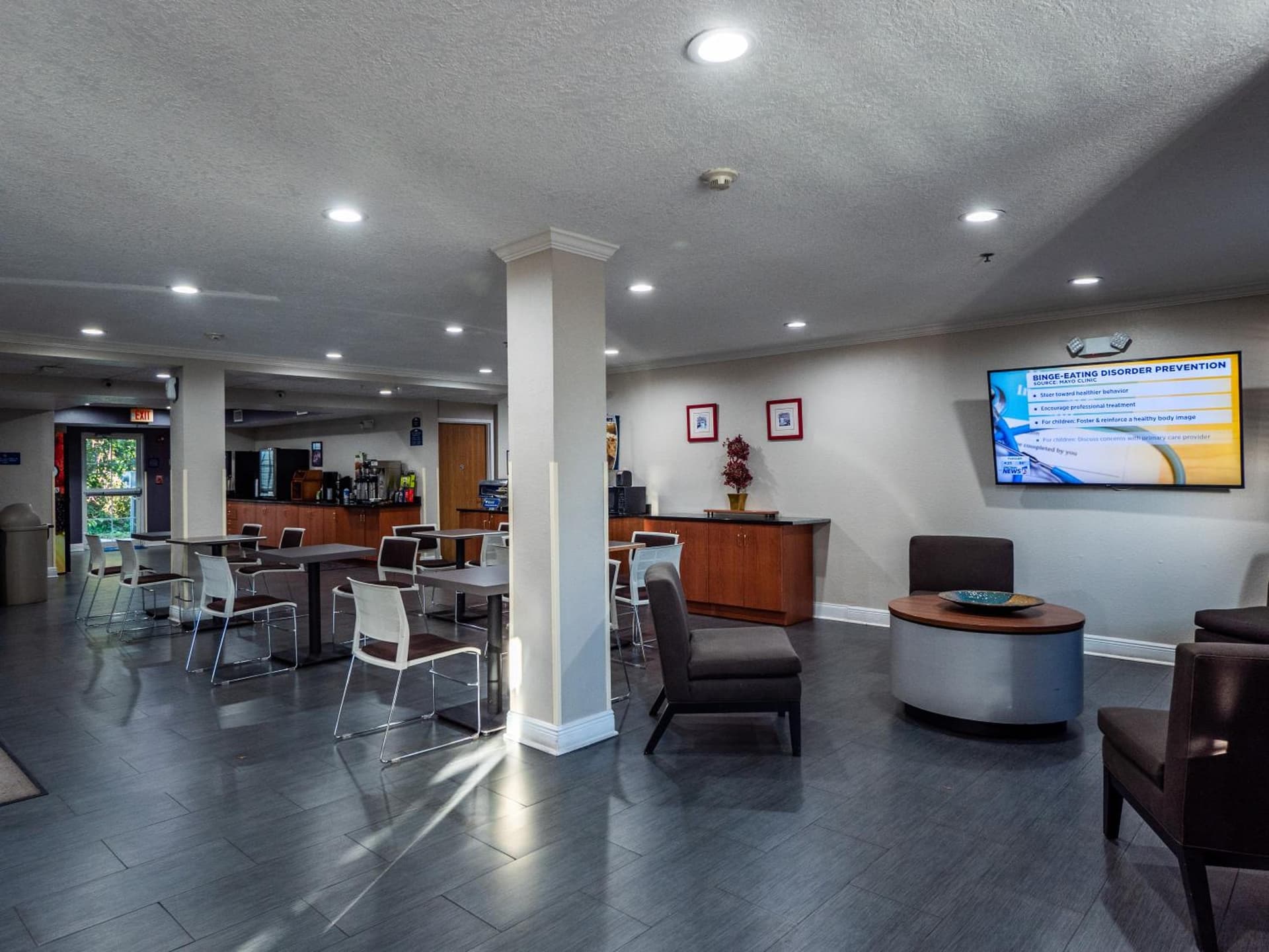 Microtel Inn and Suites Ocala gallery photo in Ocala, FL — image 17