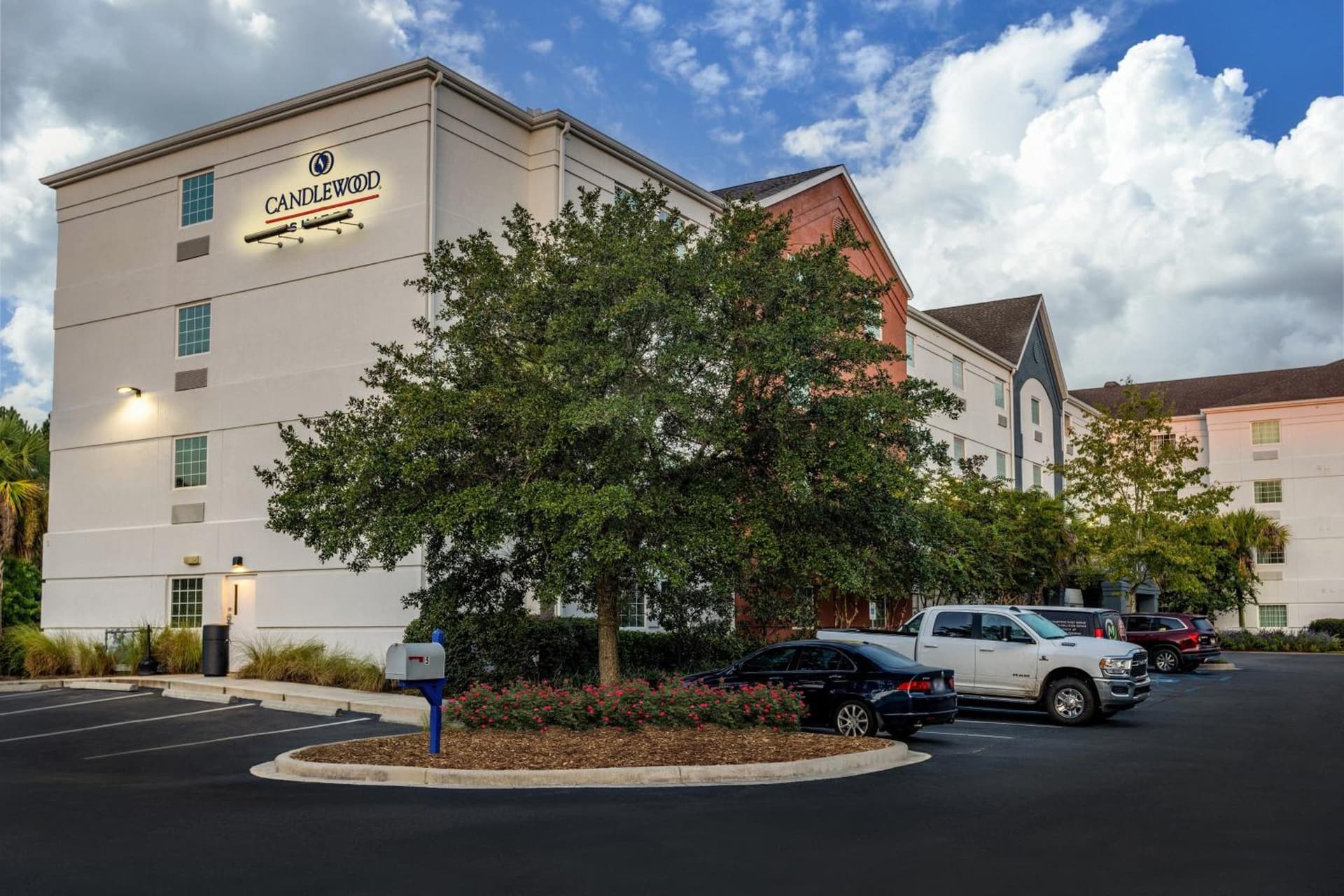Candlewood Suites - Bluffton-Hilton Head by IHG interior in Bluffton, SC — gallery photo 2