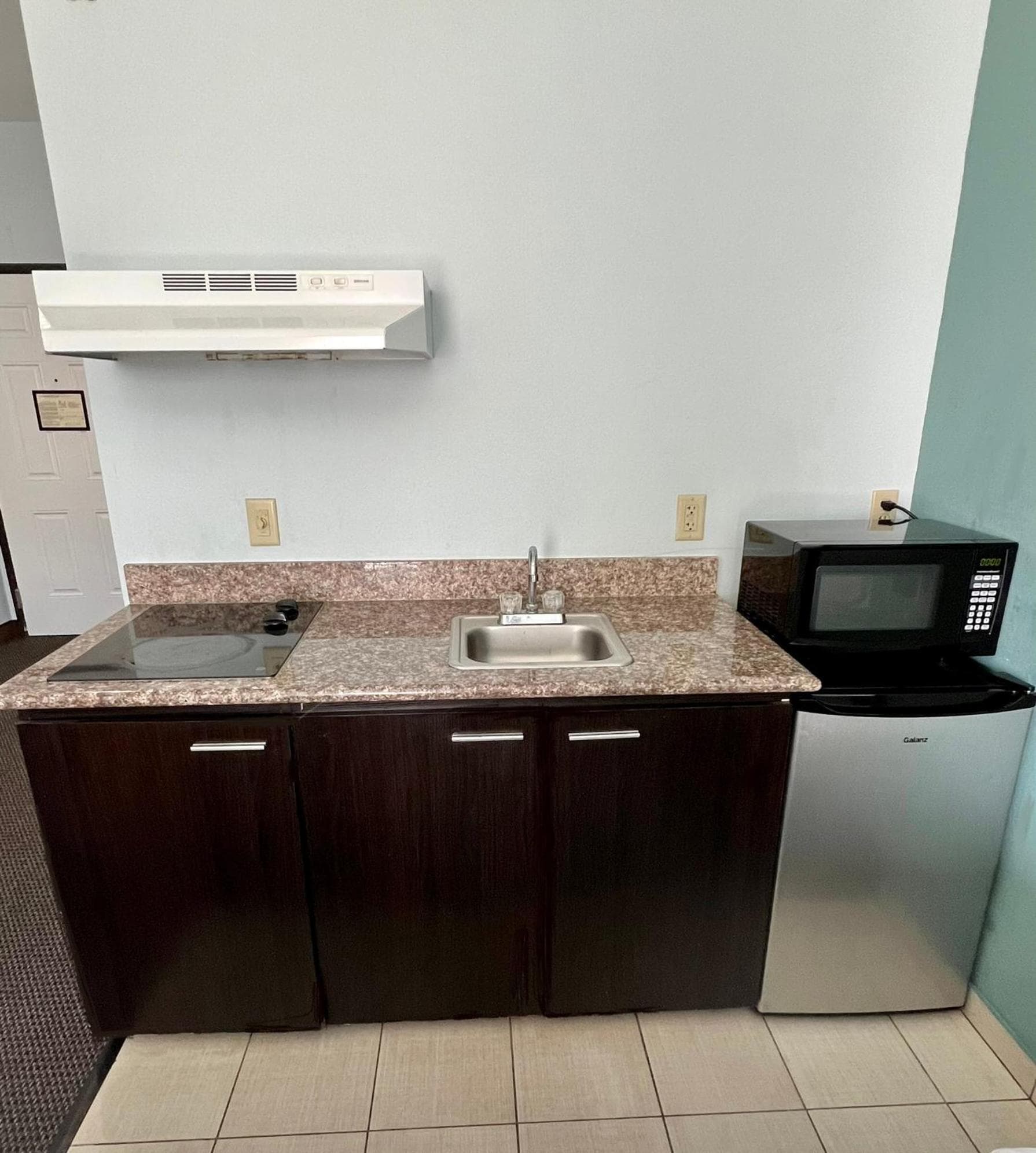 Americas Best Value Inn Sulphur property views in Sulphur, LA — gallery photo 3