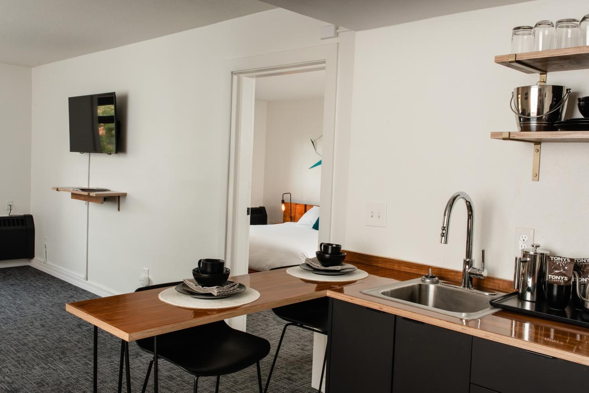 Hotel Leo gallery photo in Bellingham, WA — image 6