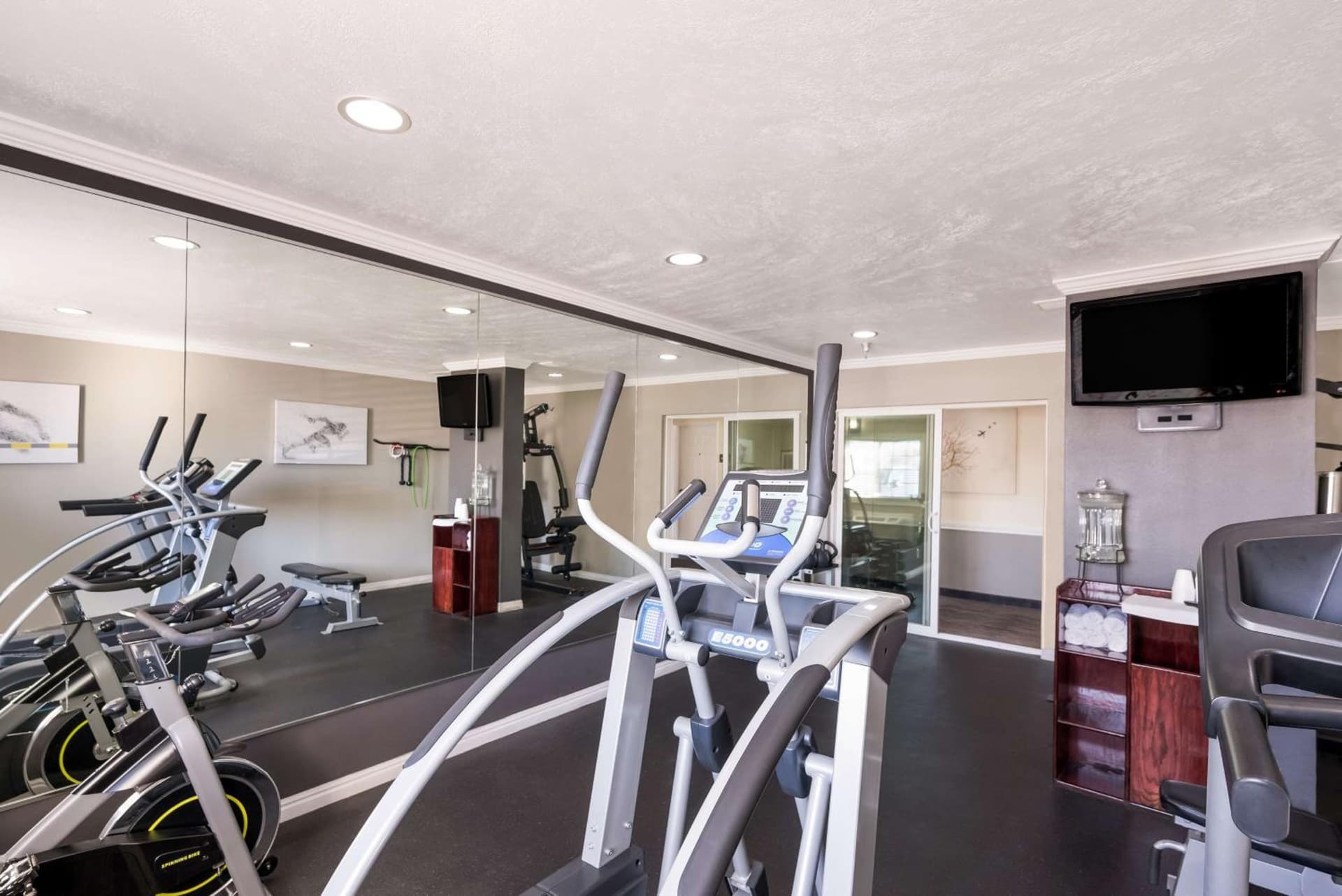 Best Western Mountain View Inn interior in Springville, UT — gallery photo 2