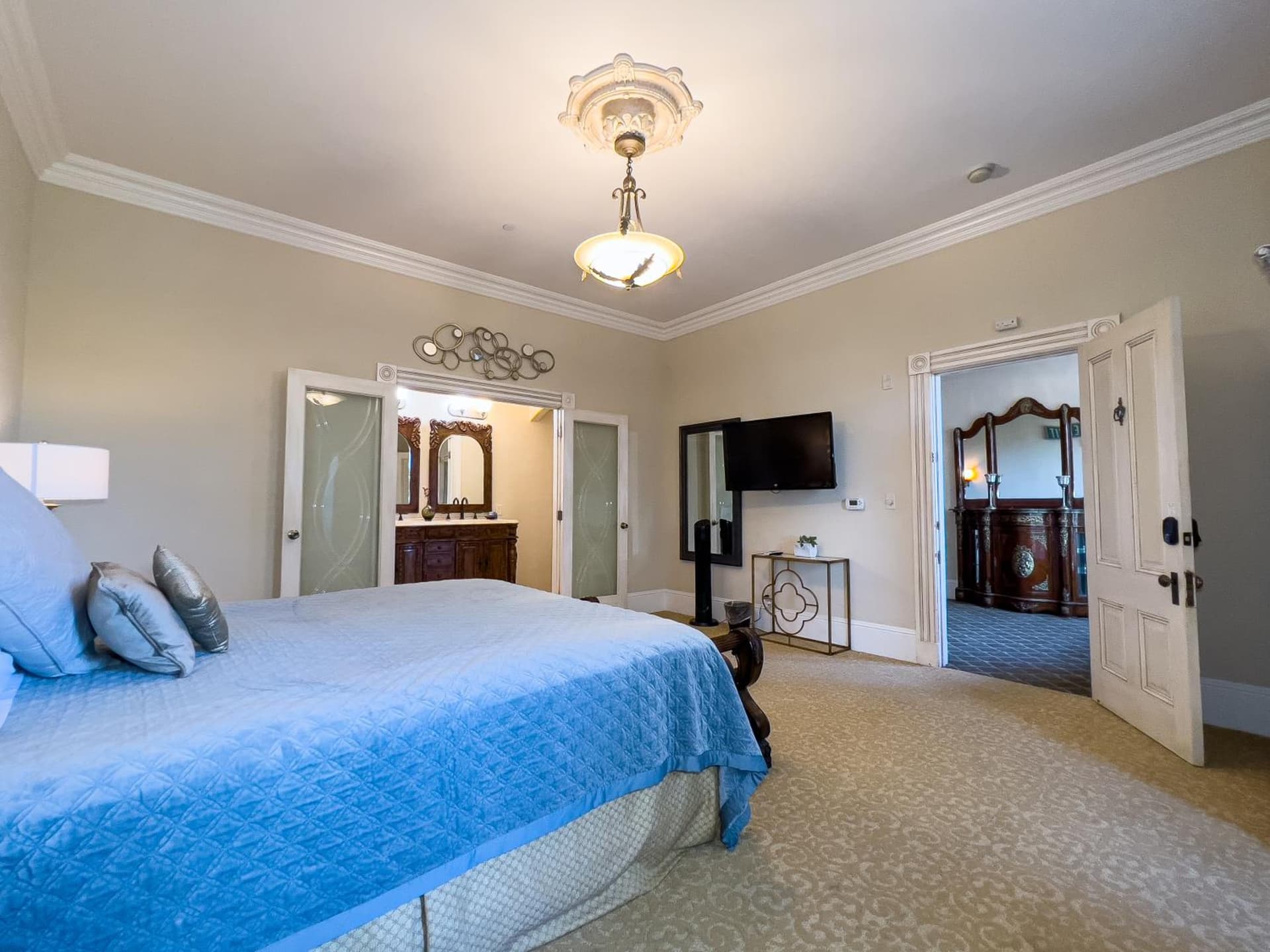 Chateau Coralini gallery photo in Salinas, CA — image 36
