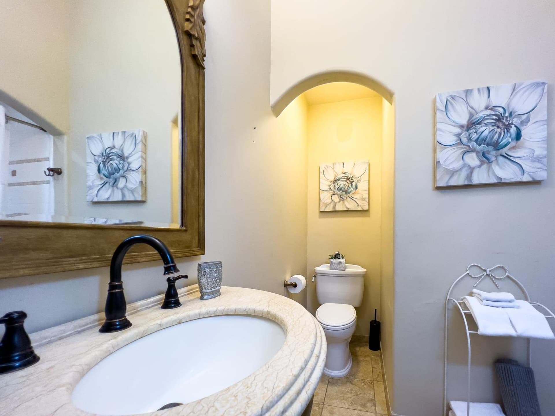 Chateau Coralini gallery photo in Salinas, CA — image 50