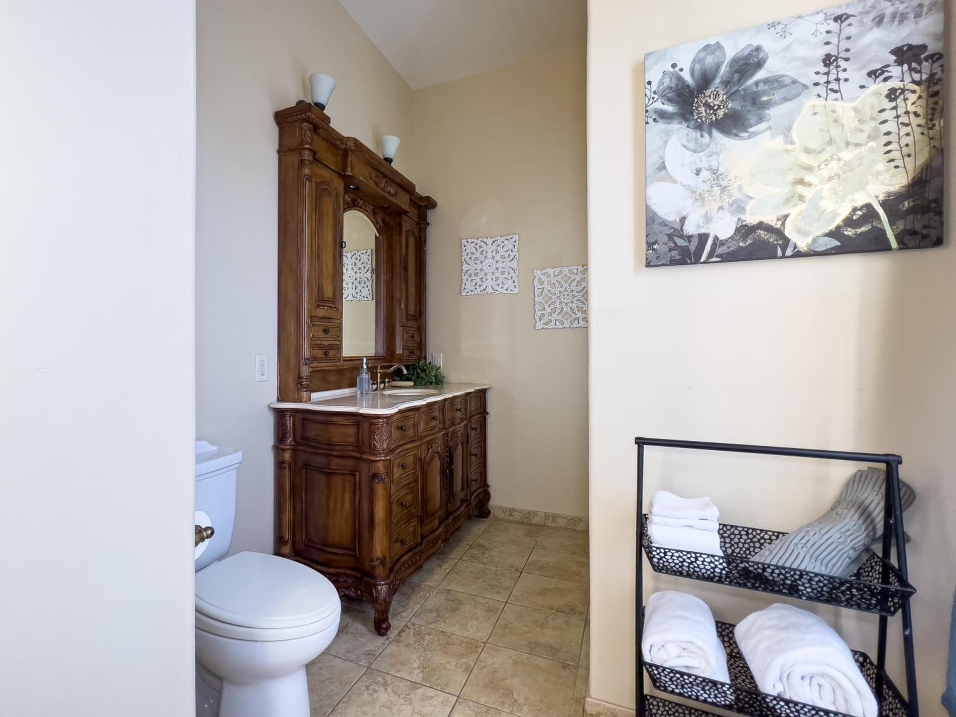 Chateau Coralini gallery photo in Salinas, CA — image 41