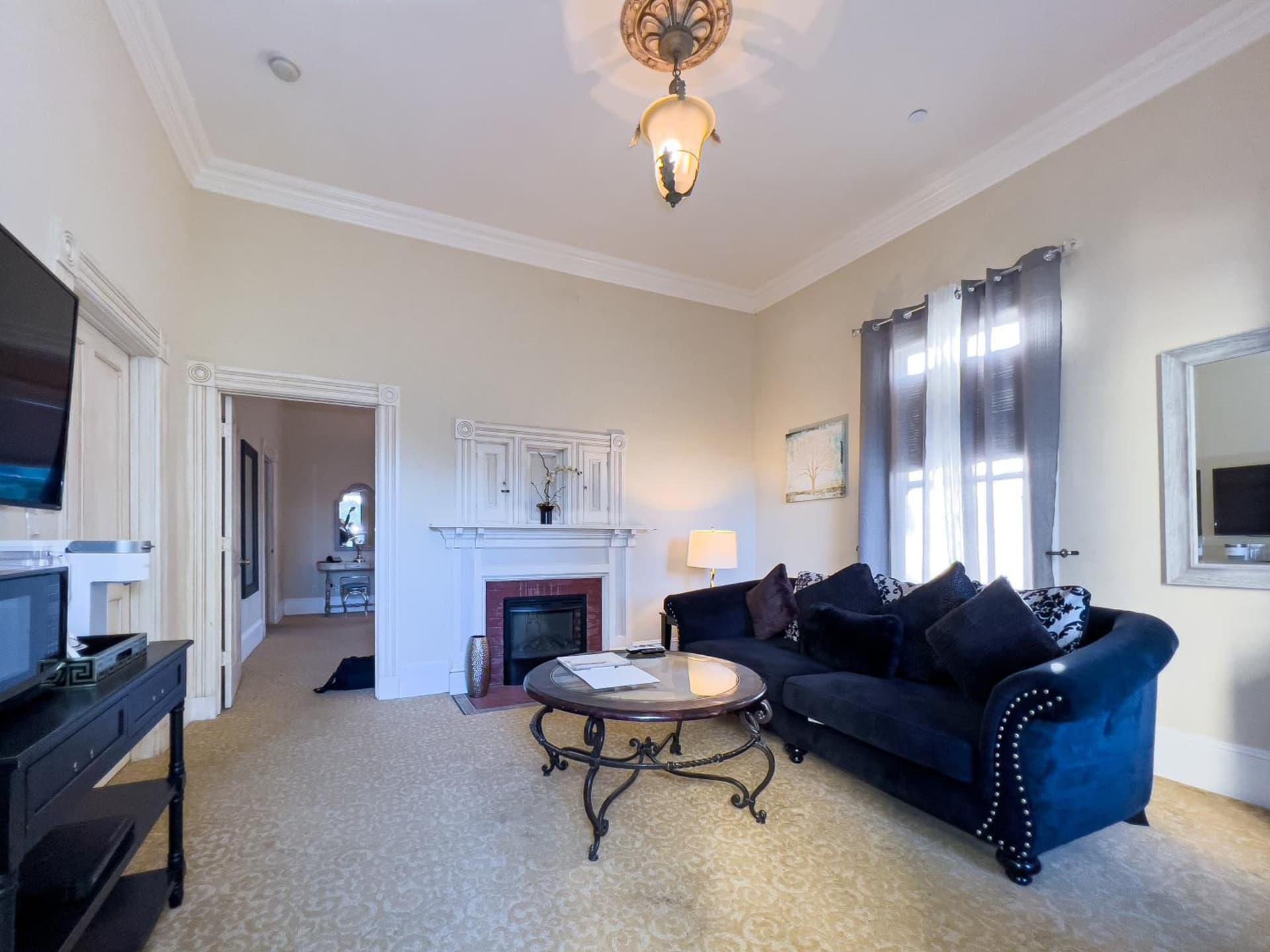 Chateau Coralini gallery photo in Salinas, CA — image 96