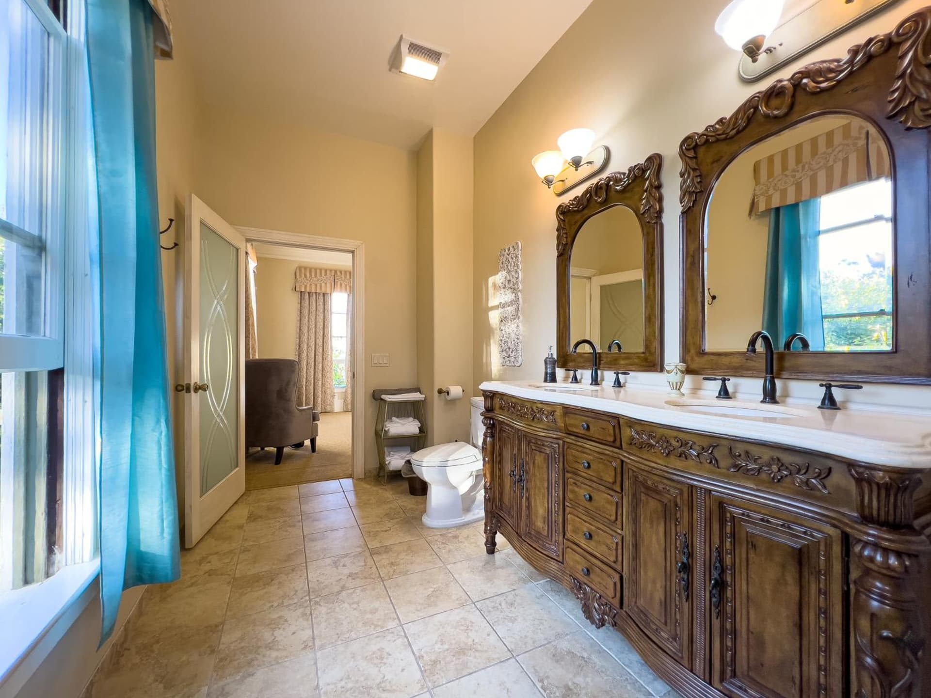 Chateau Coralini gallery photo in Salinas, CA — image 44
