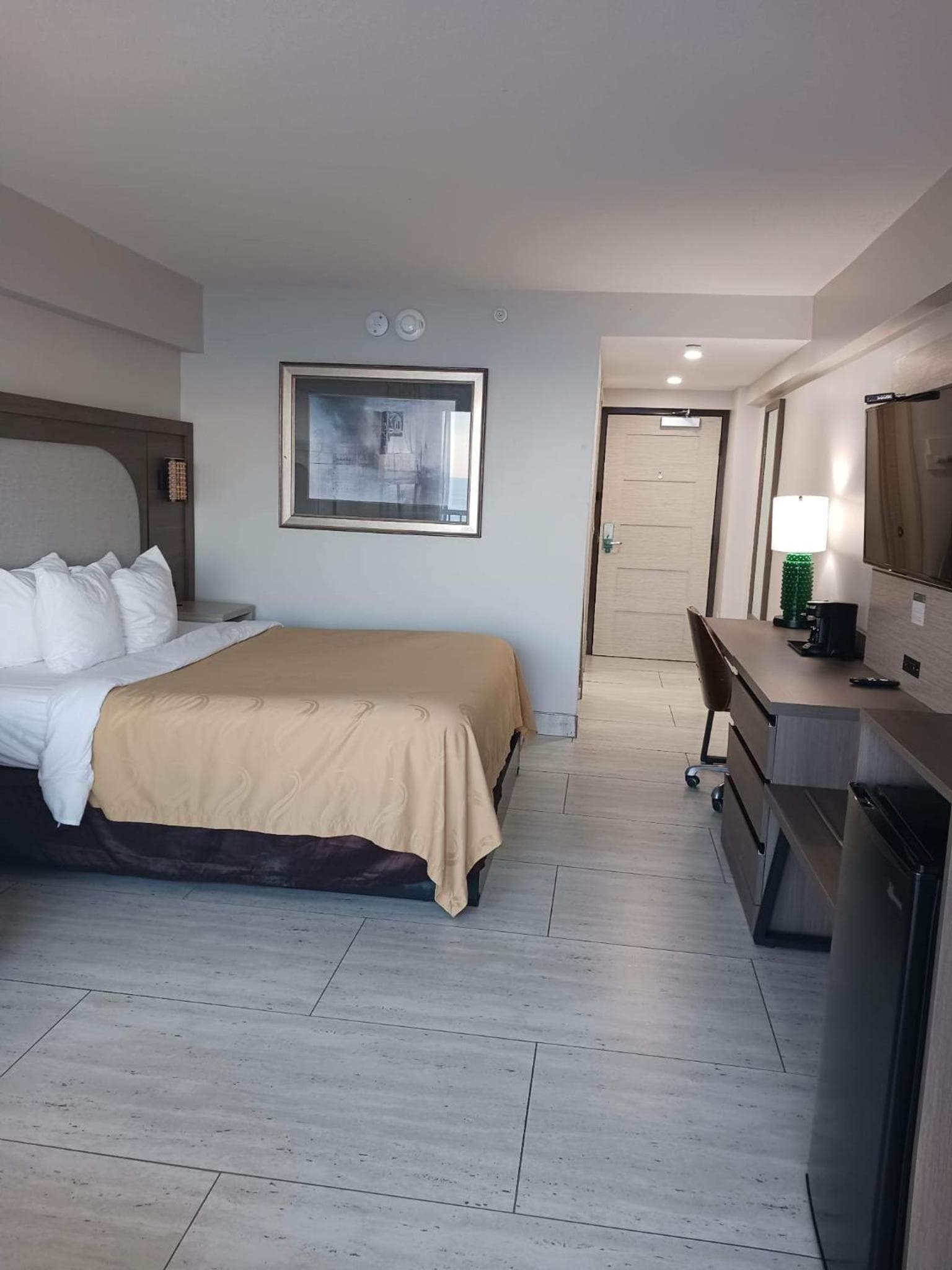 Spark by Hilton Virginia Beach Oceanfront gallery photo in Virginia Beach, VA — image 21