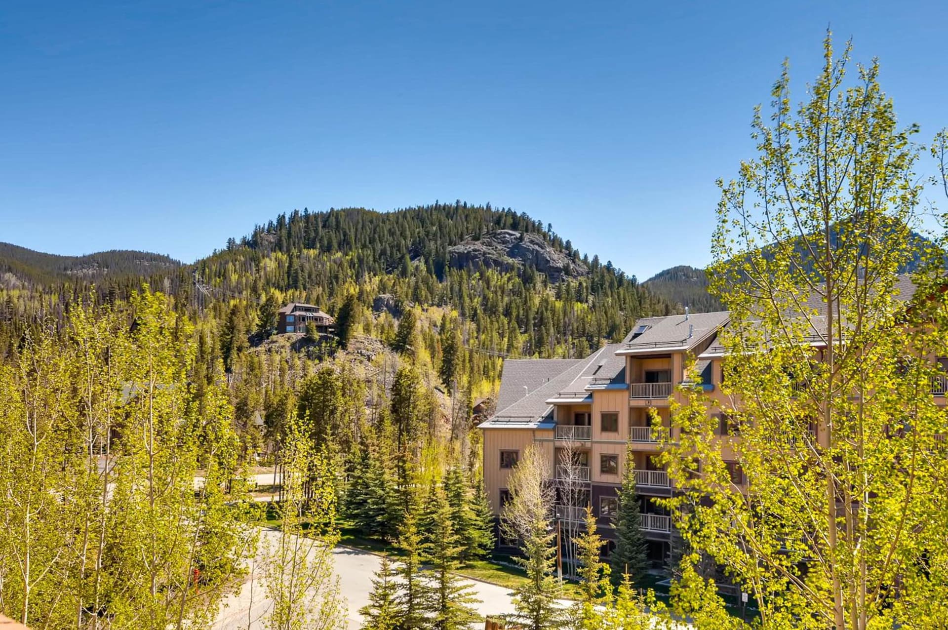 The Springs Condominiums by Vail Resorts featured exterior or lobby in Keystone, CO — similar hotel