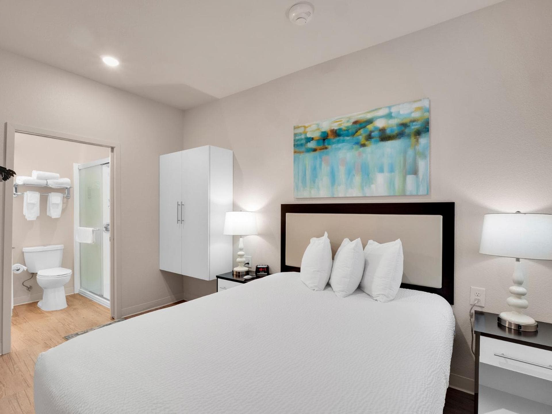 WaterWalk Extended Stay Raleigh Durham Research Triangle gallery photo in Durham, NC — image 98