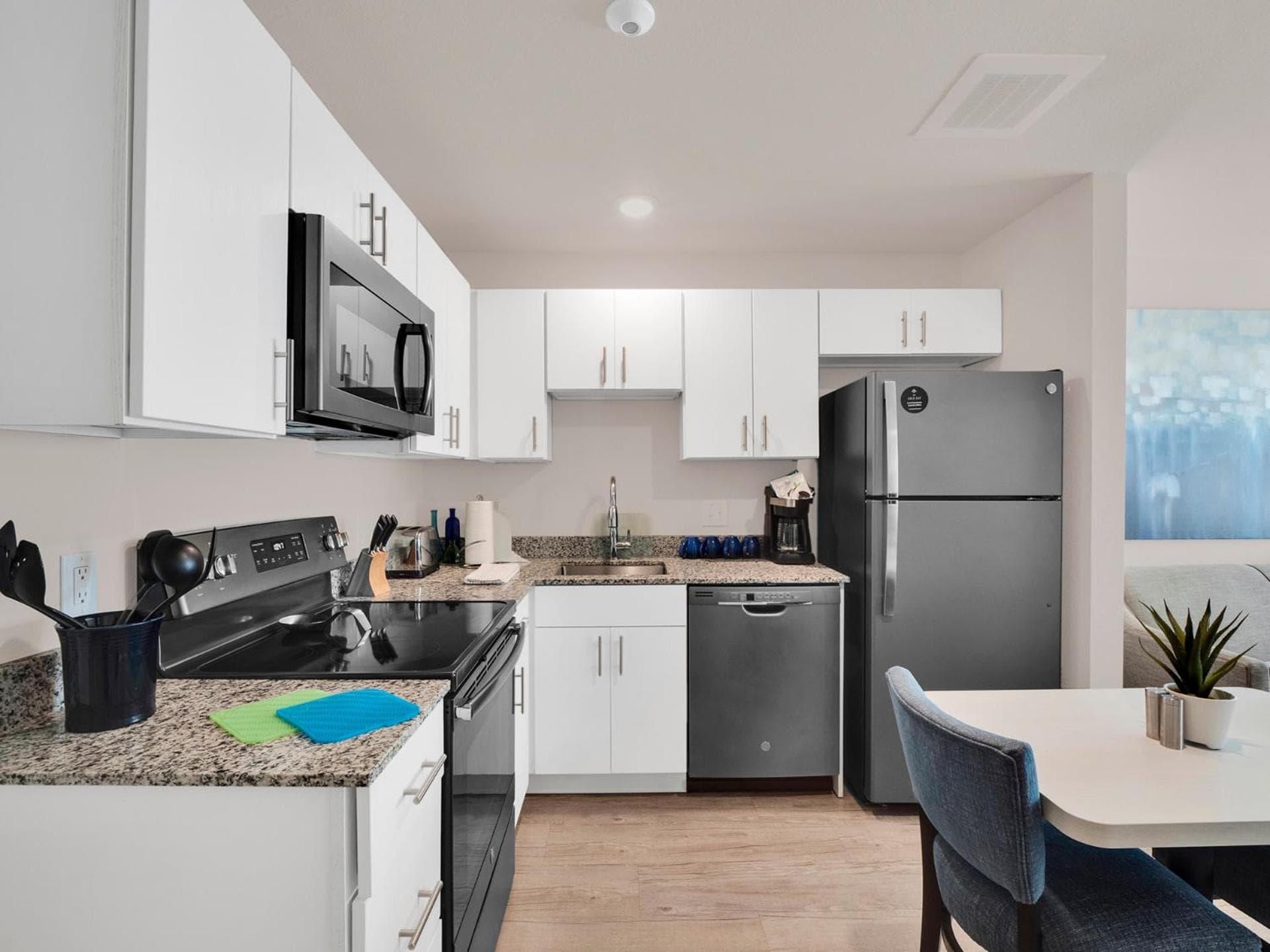 WaterWalk Extended Stay Raleigh Durham Research Triangle gallery photo in Durham, NC — image 65