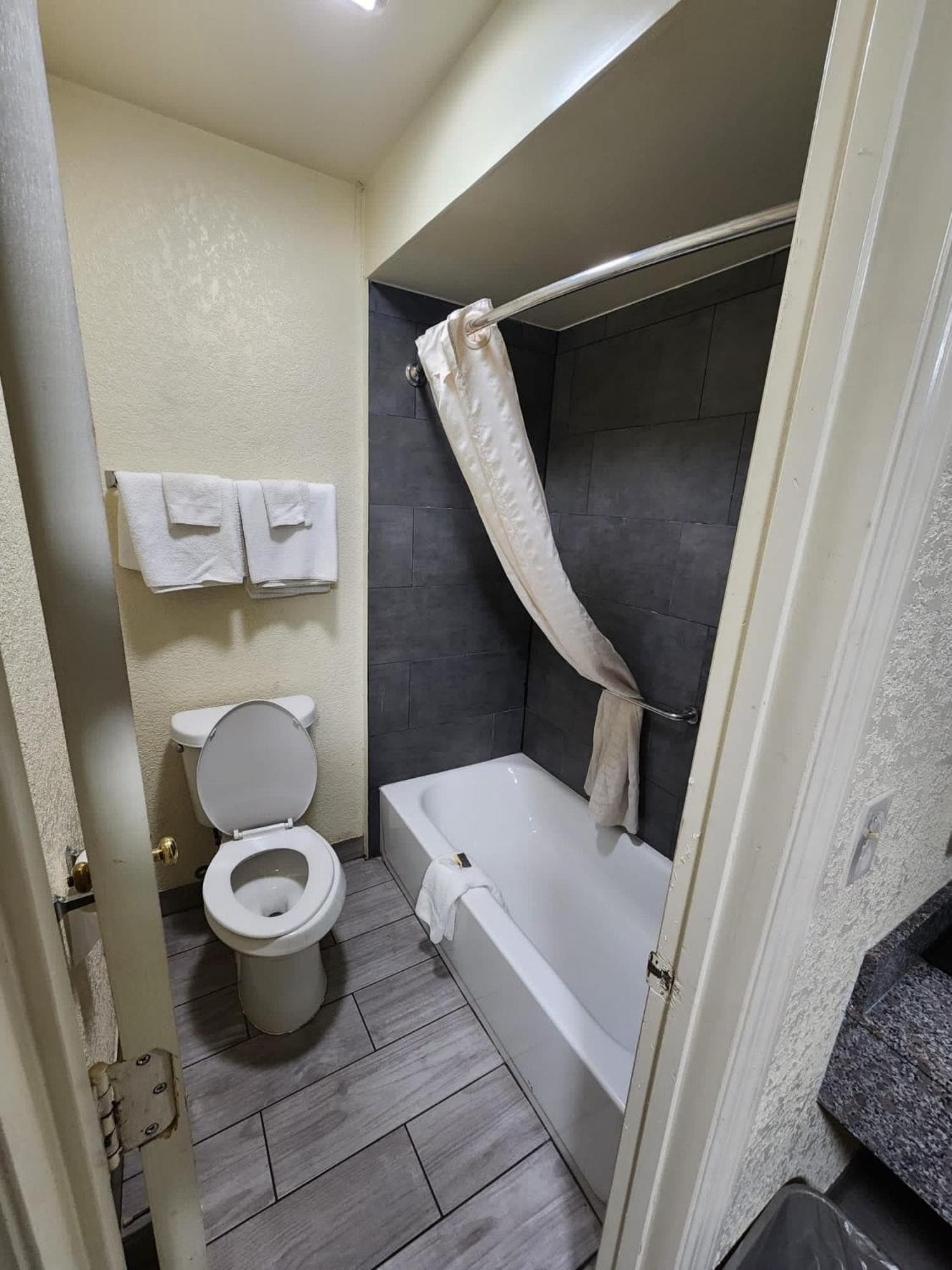 Green Garden Inn property views in Greensboro, GA — gallery photo 3