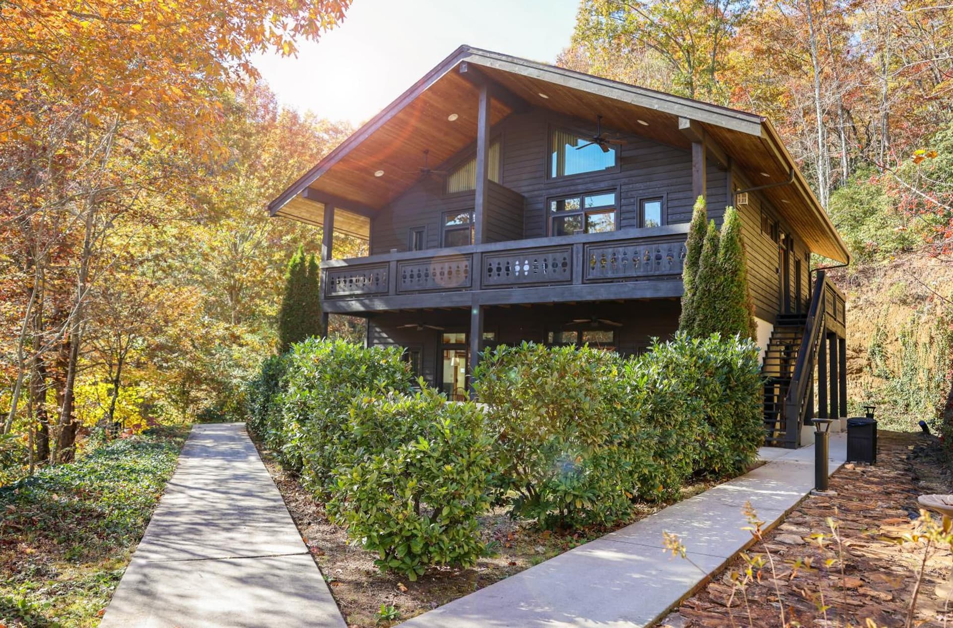 Outland Chalet & Suites Great Smoky Mountains property views in Whittier, NC — gallery photo 3