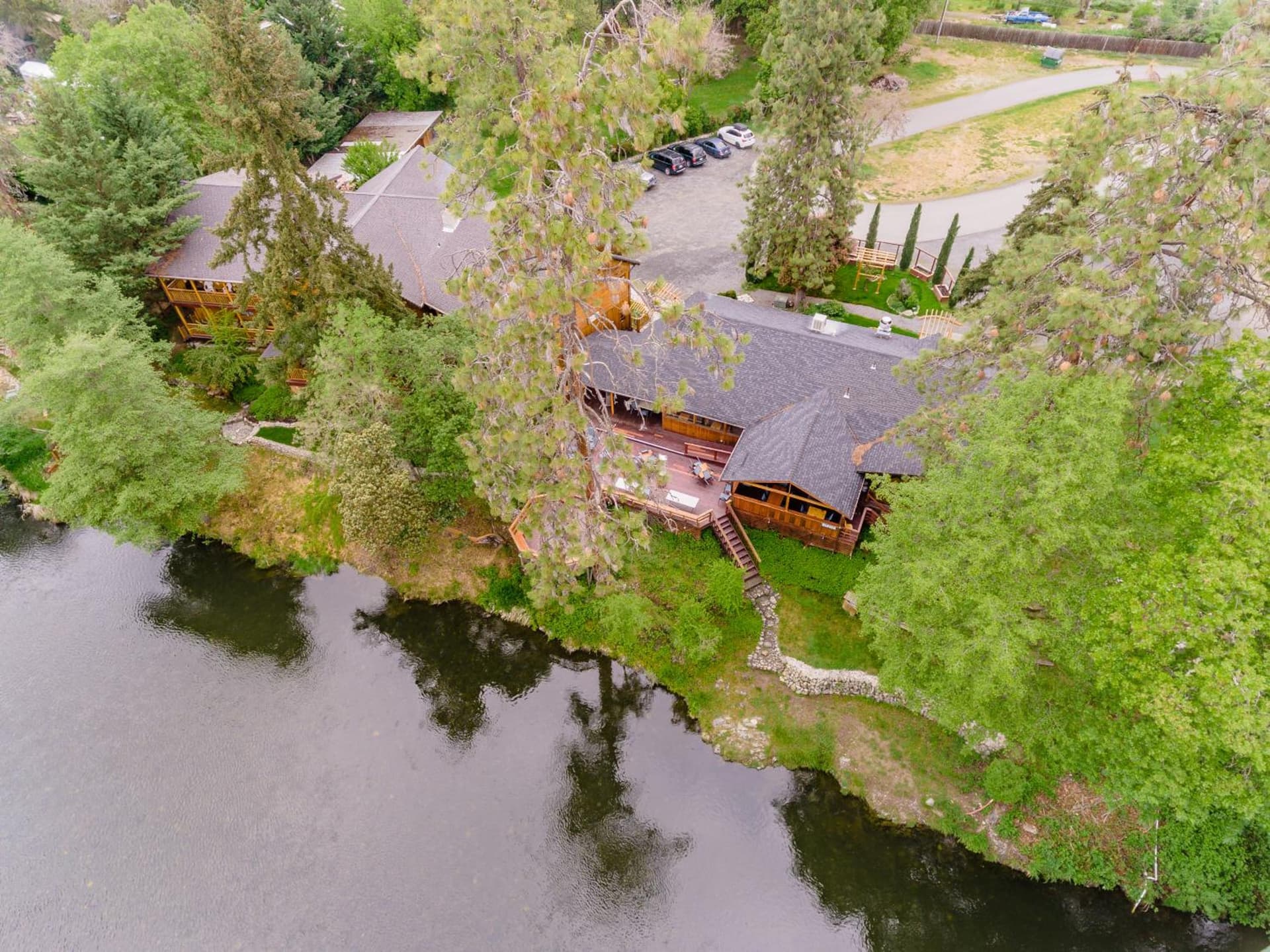 The Lindsay Lodge gallery photo in Applegate — image 35