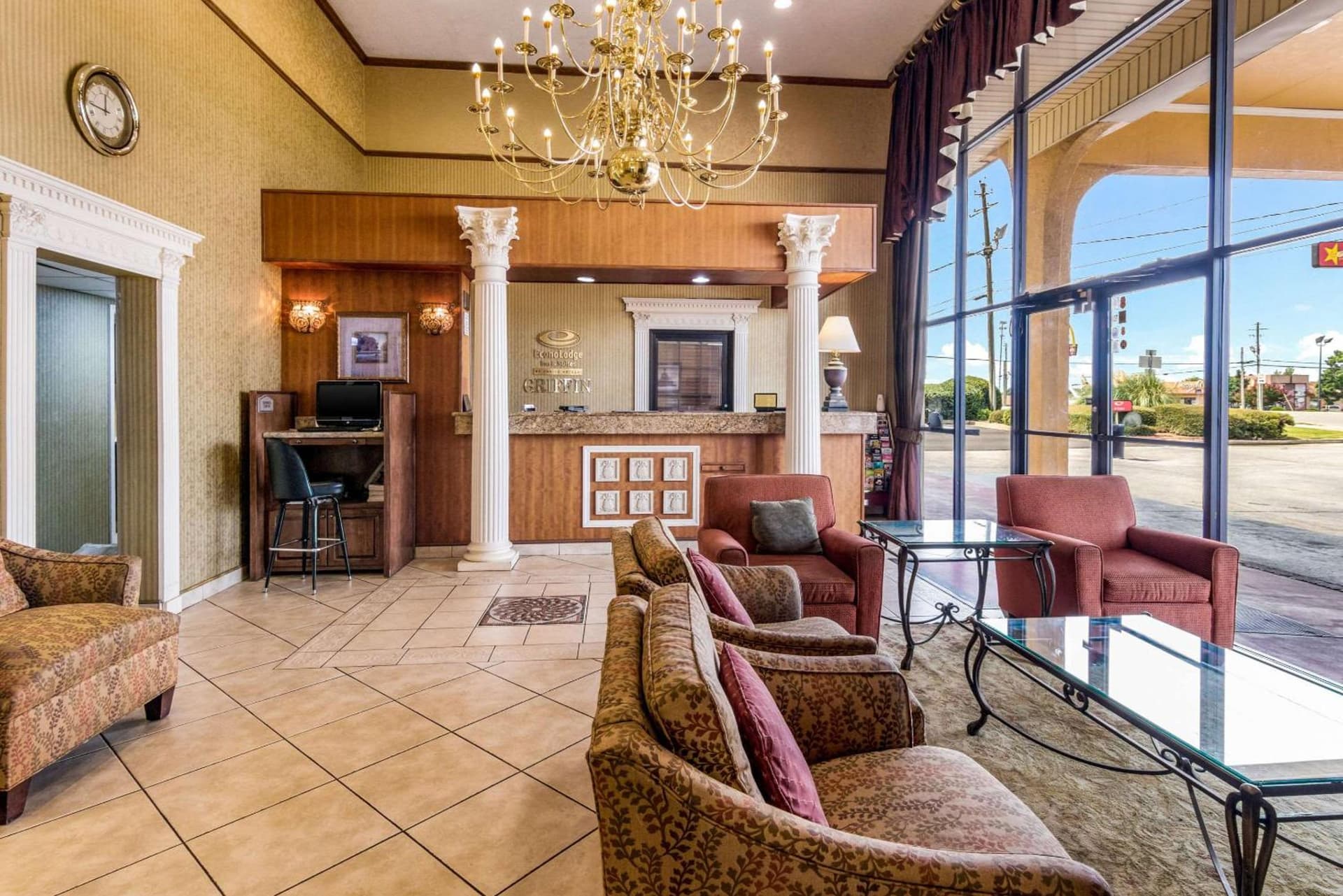 Econo Lodge Inn & Suites Griffin North property views in Griffin, GA — gallery photo 3