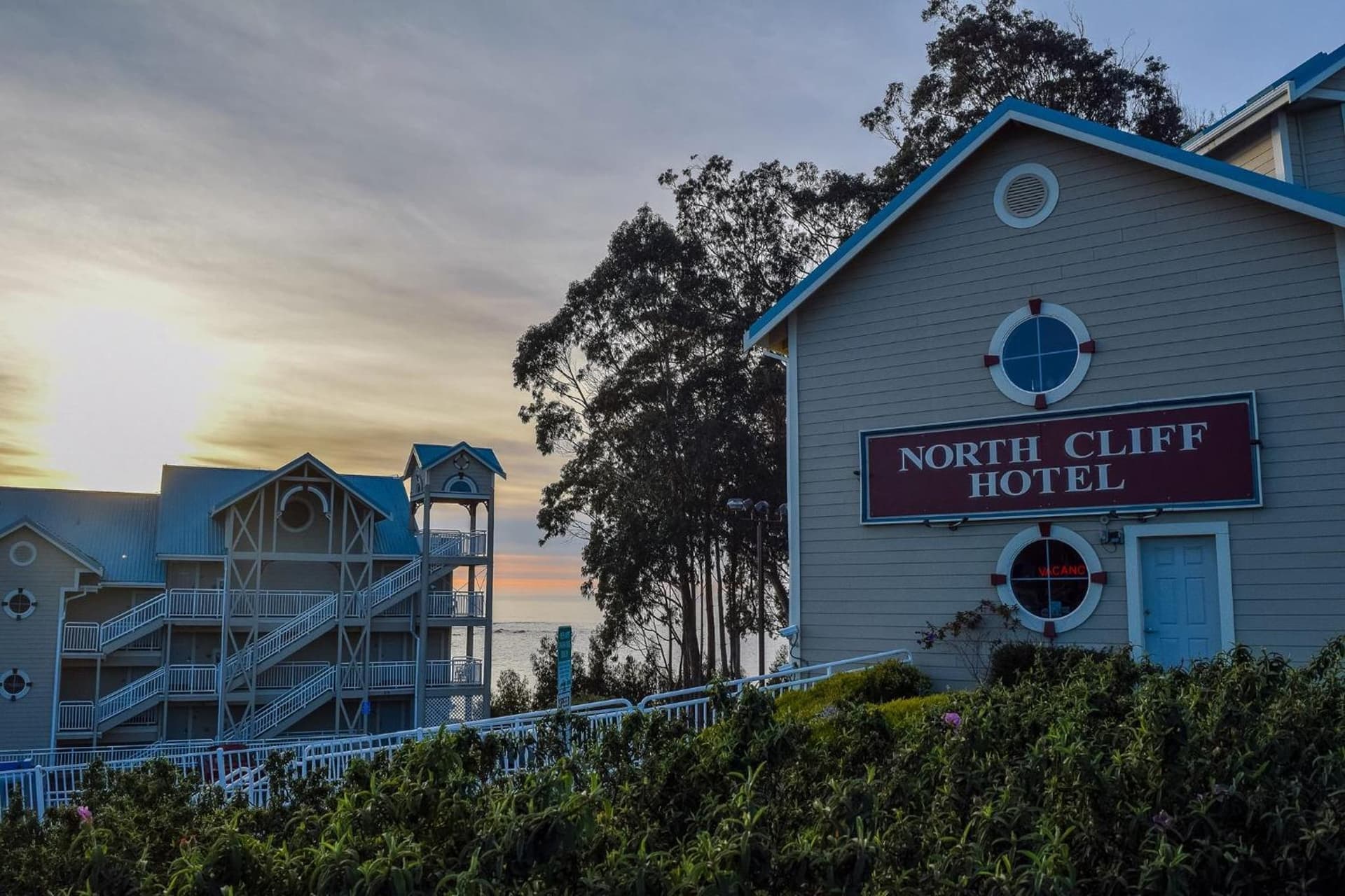 North Cliff Hotel featured exterior or lobby in Fort Bragg, CA — similar hotel