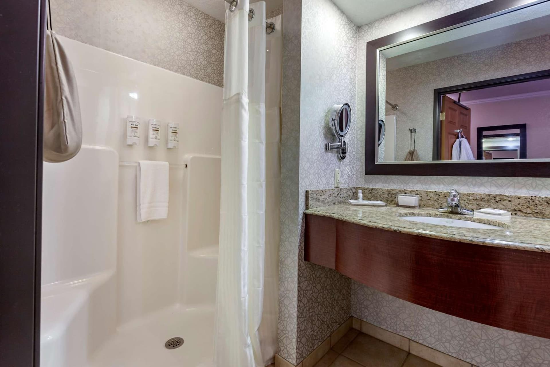 Best Western Premier Bridgewood Hotel Resort gallery photo in Neenah, WI — image 10