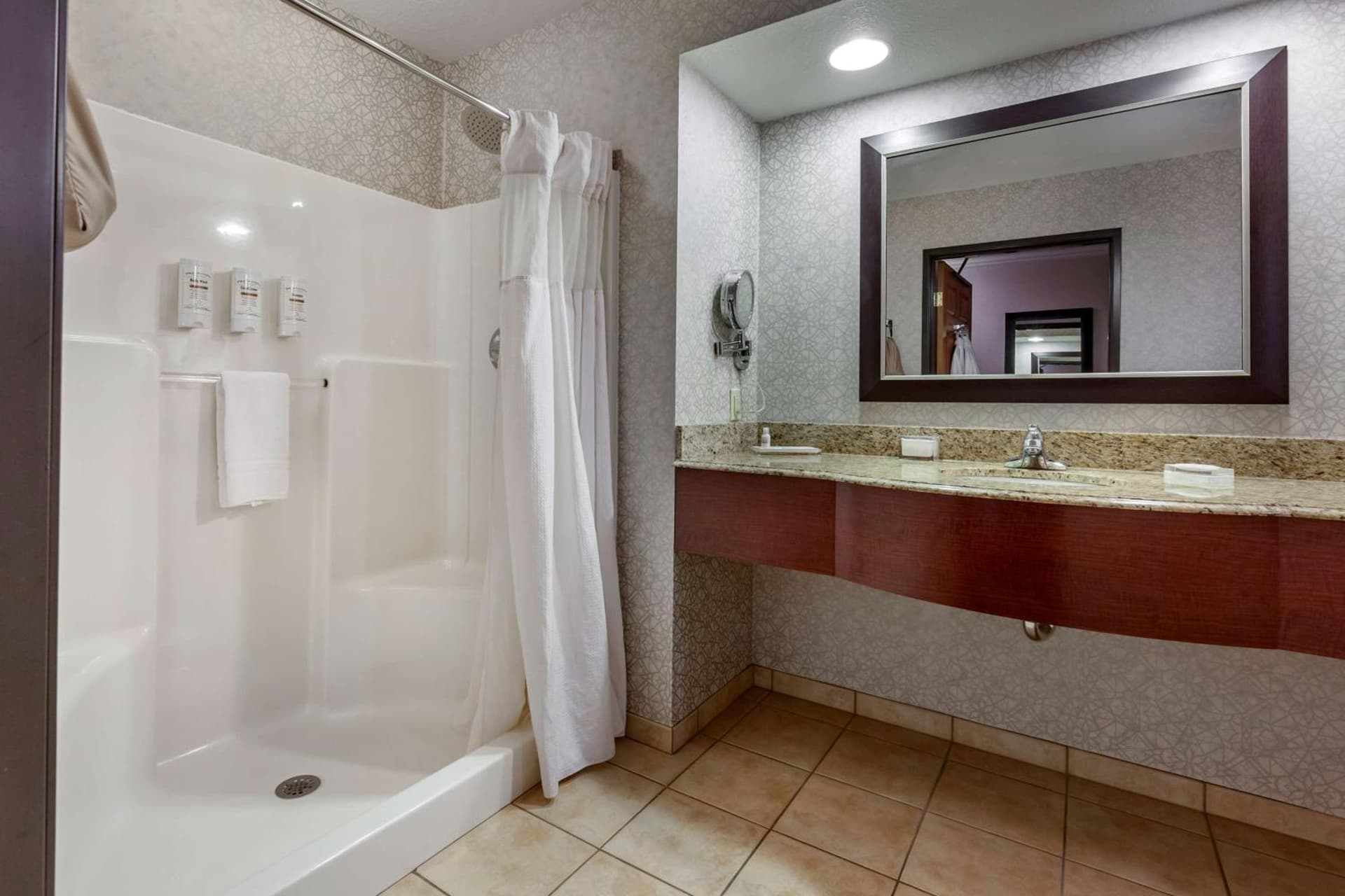 Best Western Premier Bridgewood Hotel Resort gallery photo in Neenah, WI — image 35
