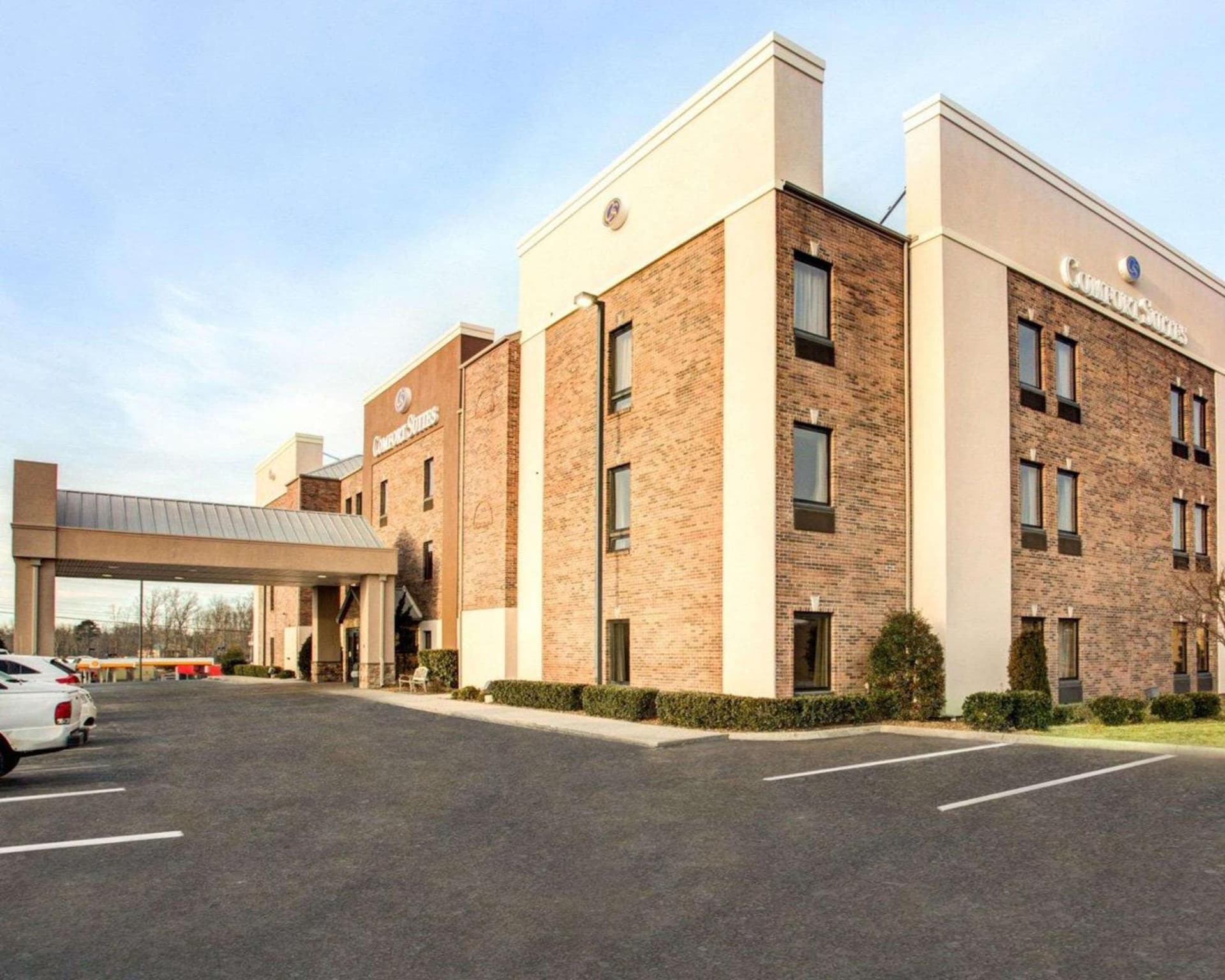 Comfort Suites Crossville featured exterior or lobby in Crossville, TN — similar hotel