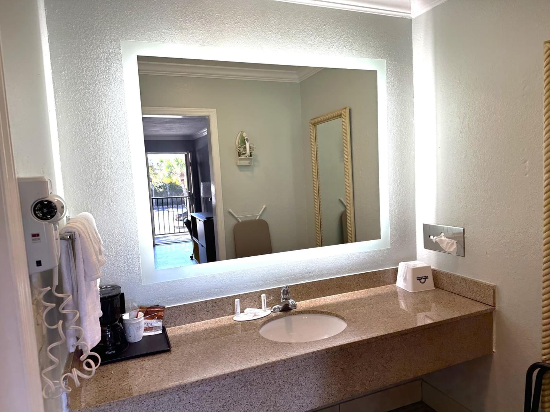 Days Inn by Wyndham Pensacola - Historic Downtown gallery photo in Pensacola, FL — image 45