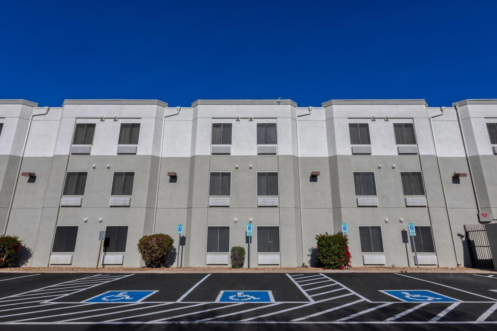 SureStay Plus by Best Western Mesa Superstition Springs gallery photo in Mesa, AZ — image 26
