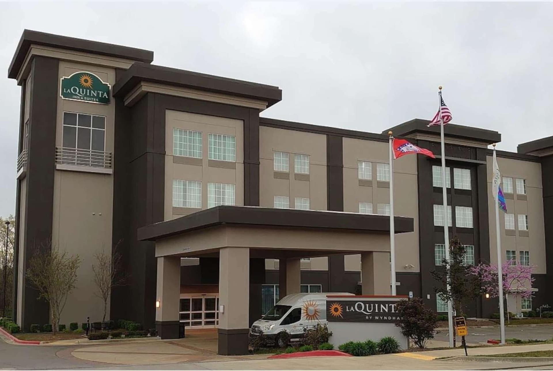 Spark by Hilton Little Rock West featured exterior or lobby in Little Rock, AR — similar hotel