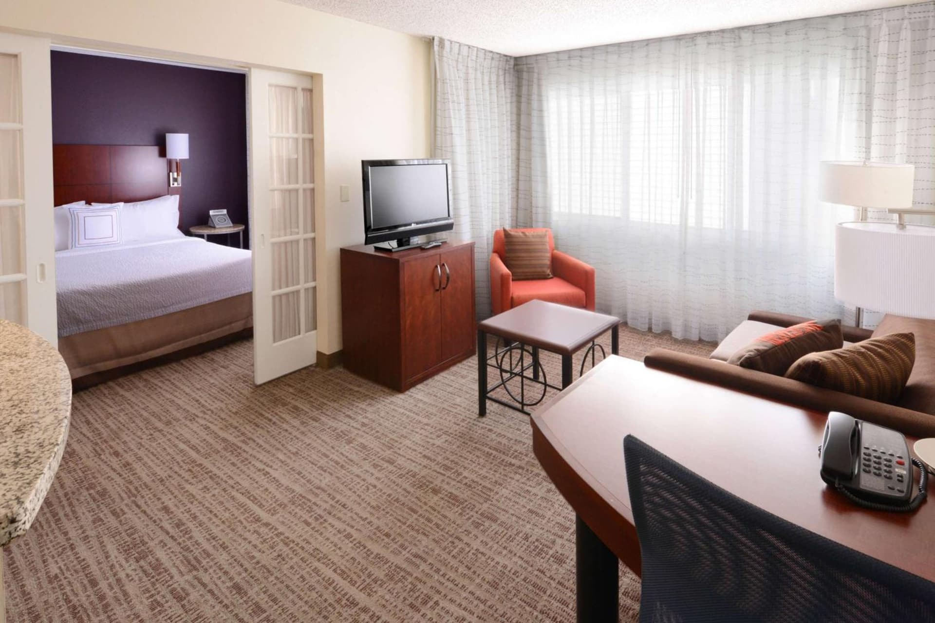 Sonesta ES Suites Dallas Central Expressway property views in Dallas, TX — gallery photo 3