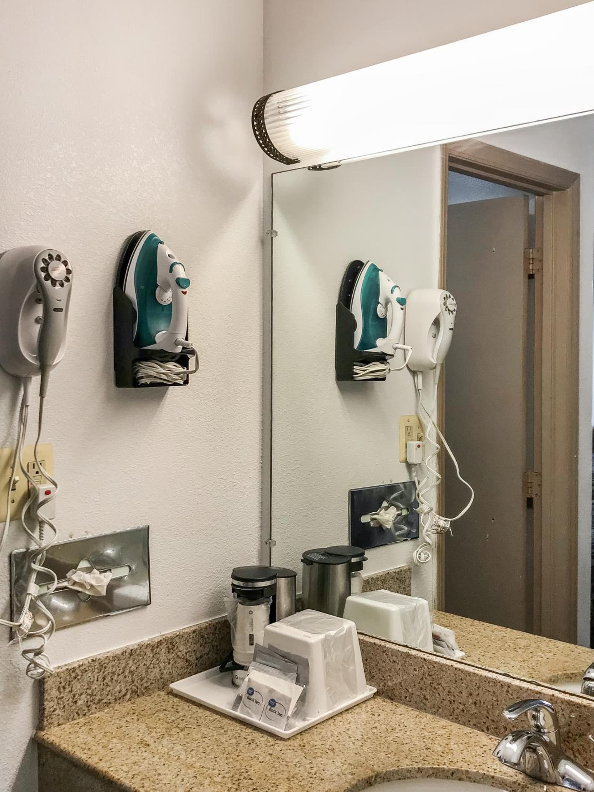 Days Inn by Wyndham Raleigh Glenwood-Crabtree gallery photo in Raleigh, NC — image 32