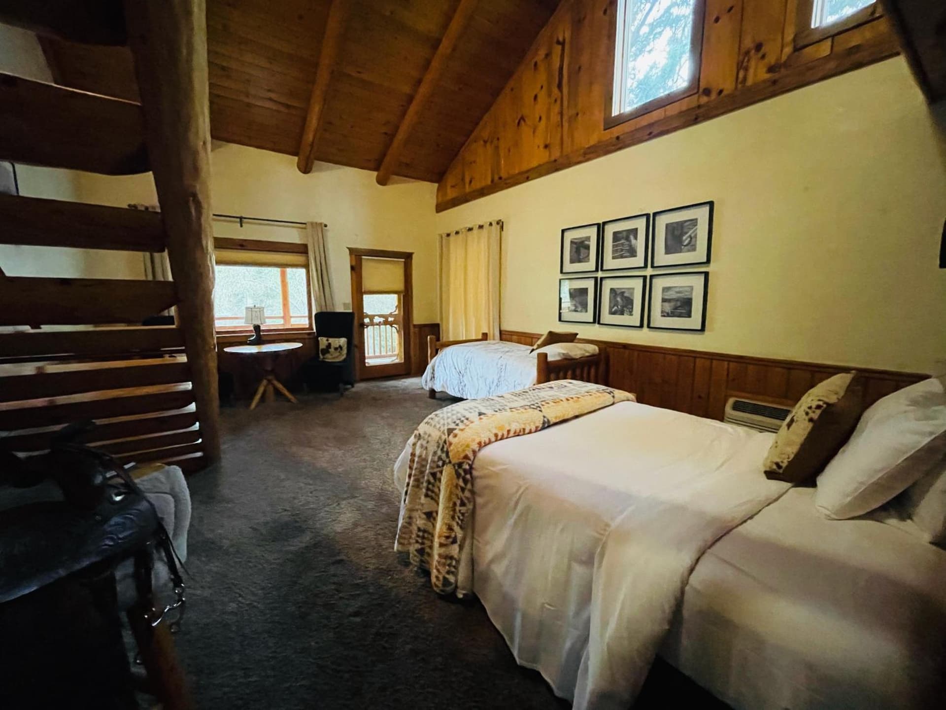 The Lindsay Lodge gallery photo in Applegate — image 23