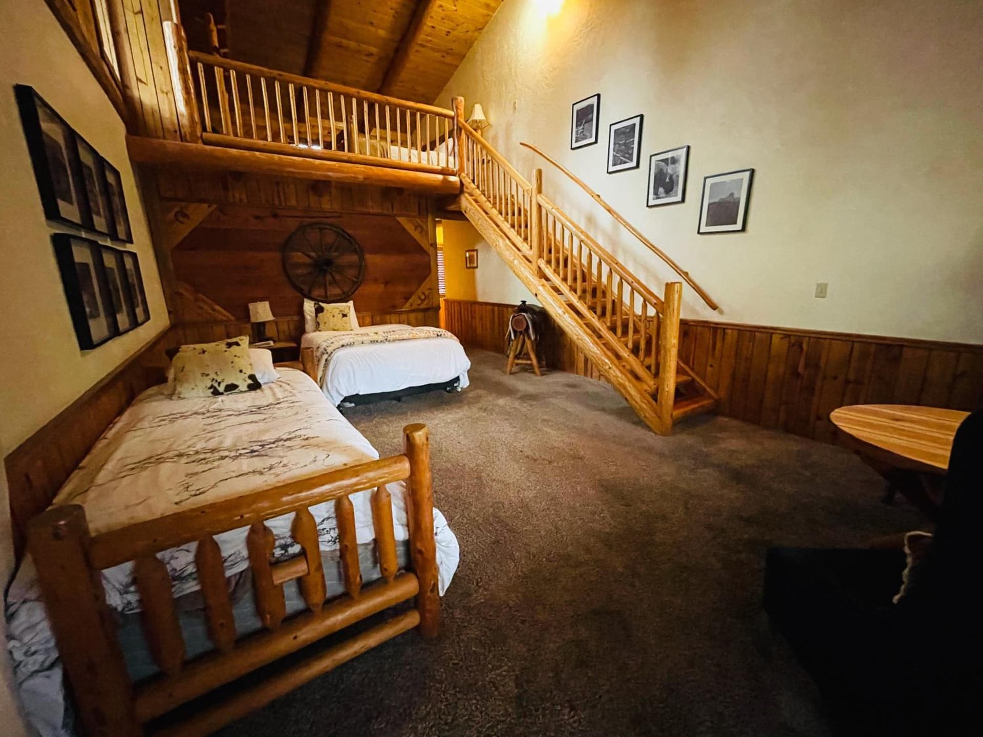 The Lindsay Lodge gallery photo in Applegate — image 30