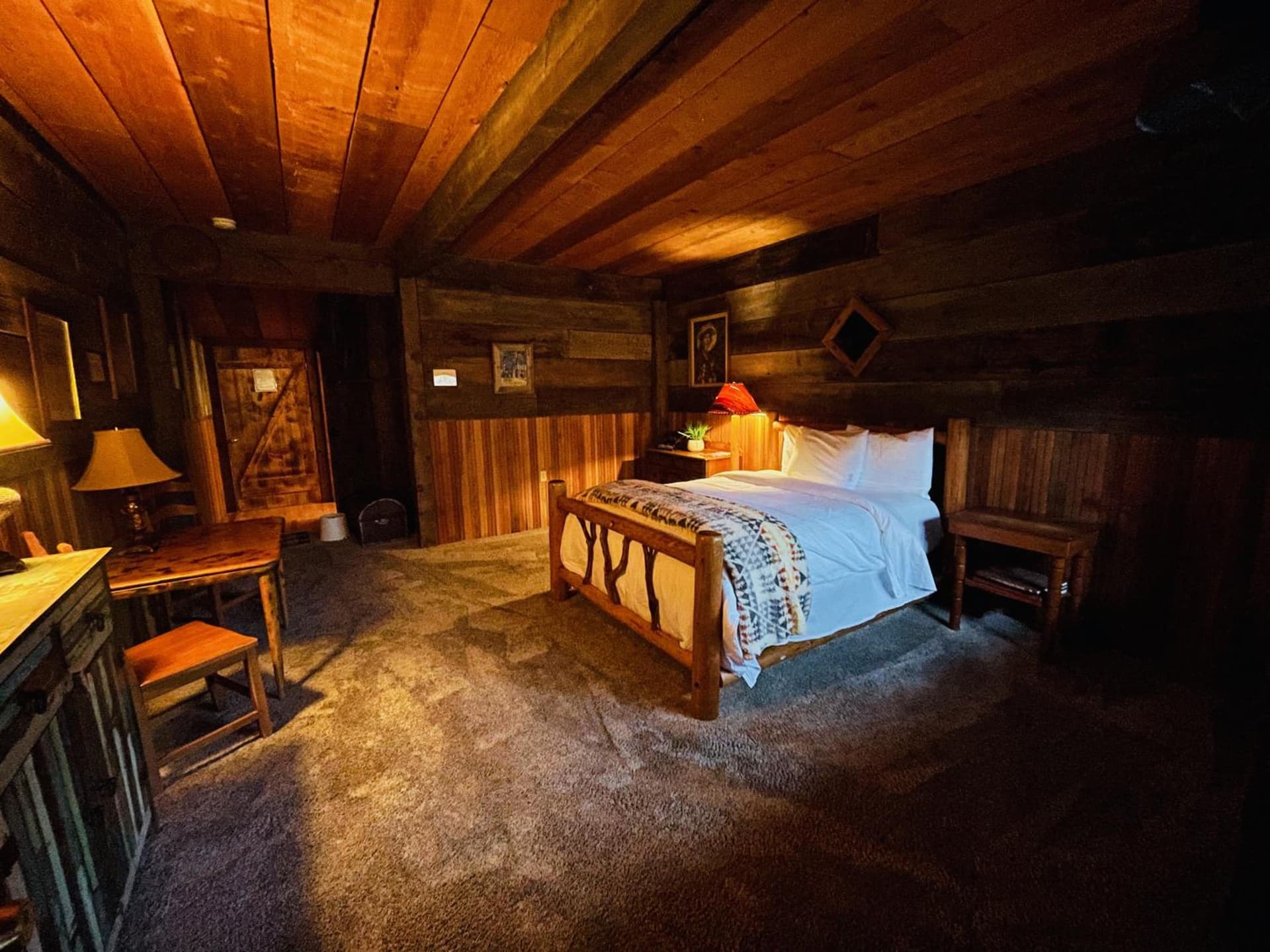 The Lindsay Lodge gallery photo in Applegate — image 19