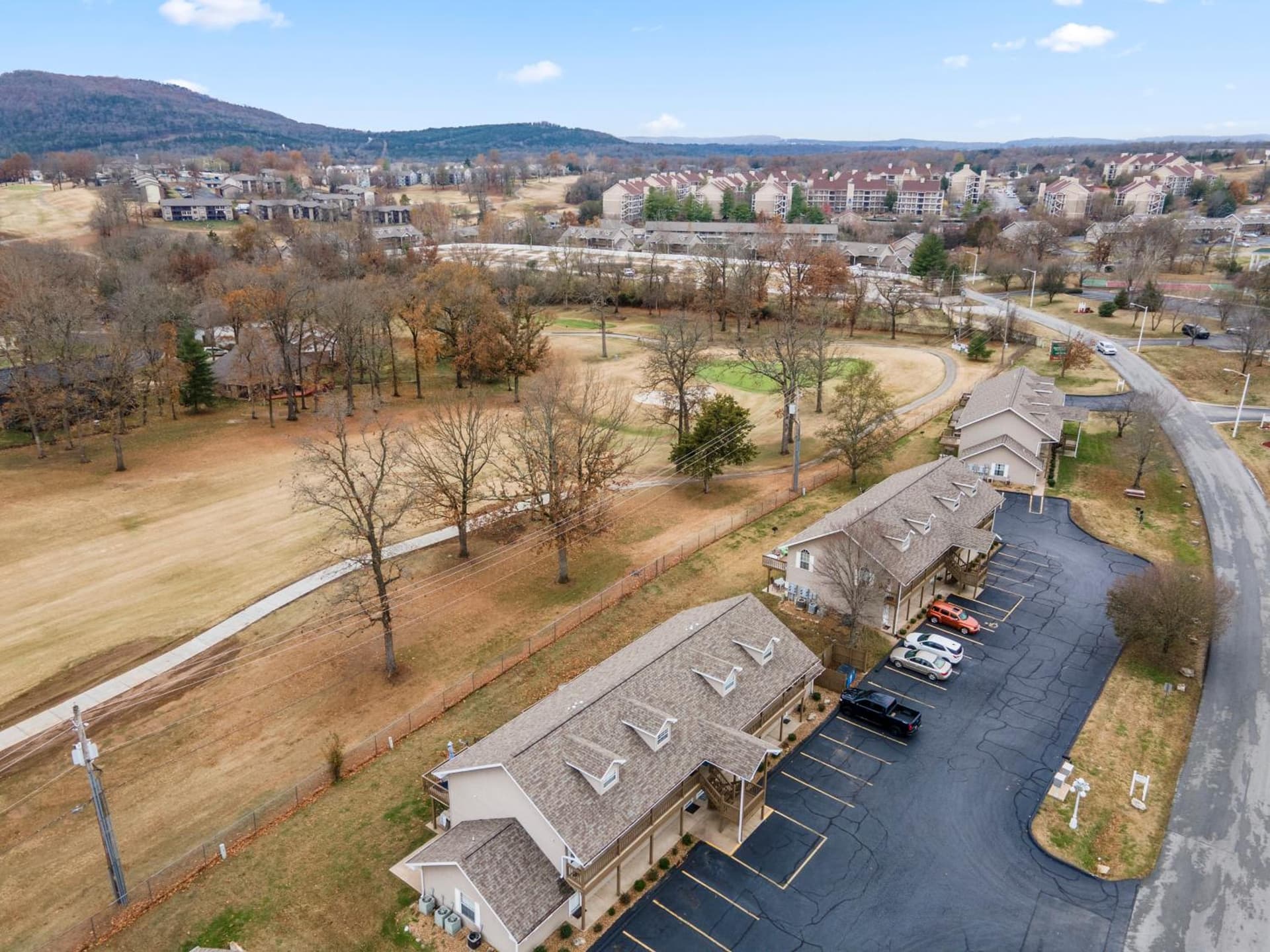2 Bed 2 Bath Fall Creek Condo featured exterior or lobby in Branson, MO — similar hotel